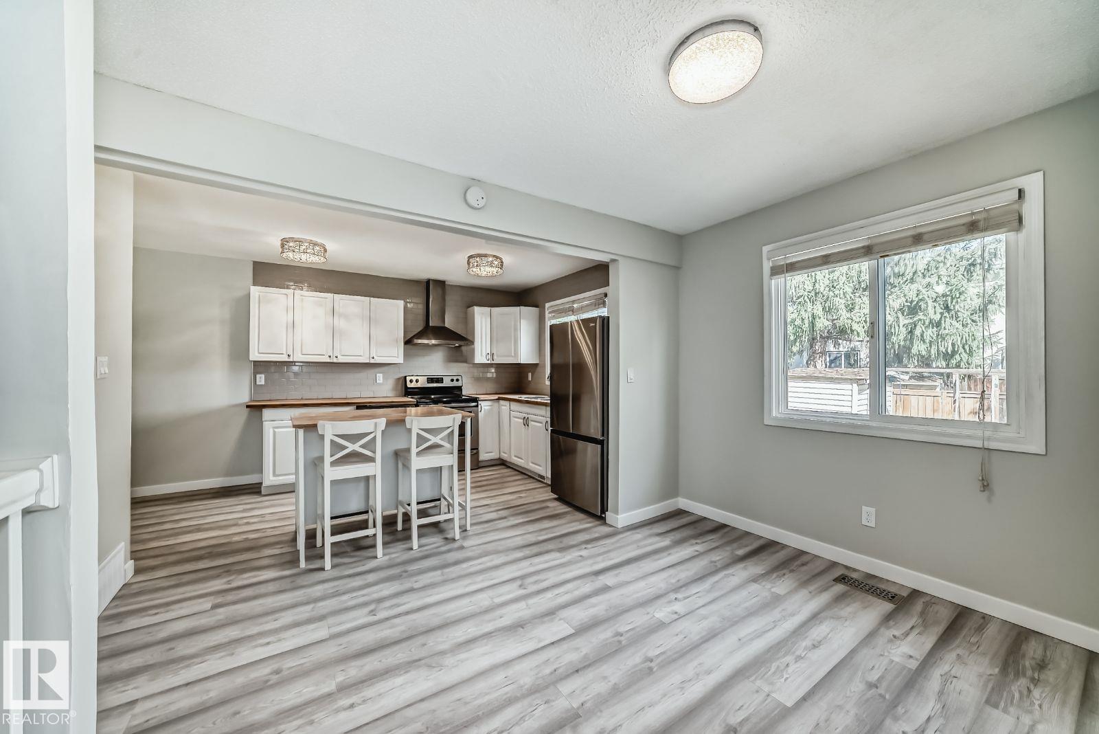 Photo 14 at 10936 Beaumaris Road NW, Lorelei, Edmonton