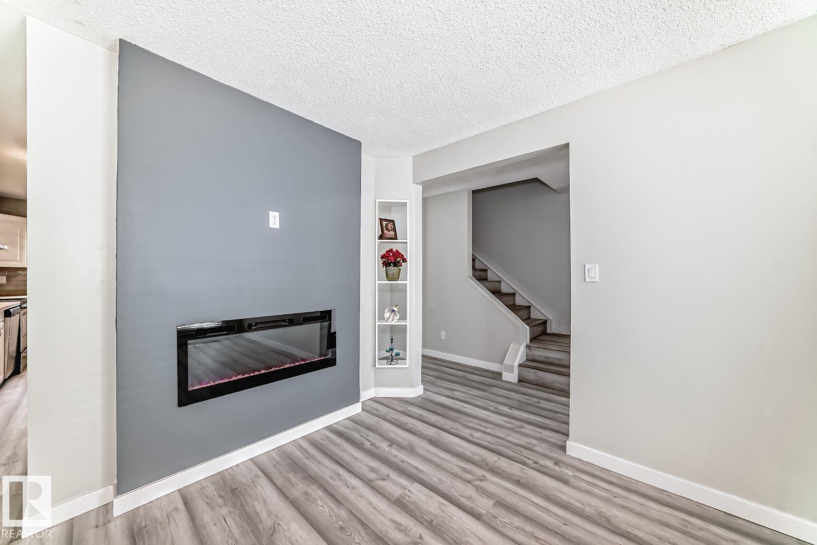 Photo 21 at 10936 Beaumaris Road NW, Lorelei, Edmonton