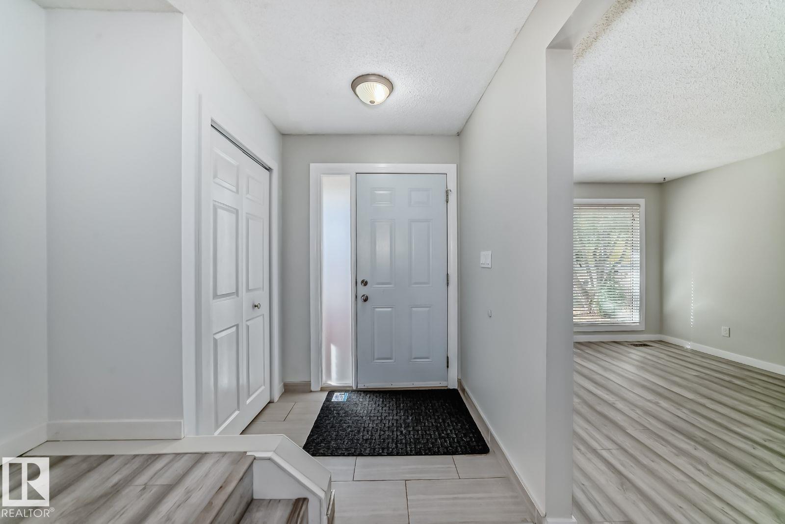 Photo 5 at 10936 Beaumaris Road NW, Lorelei, Edmonton