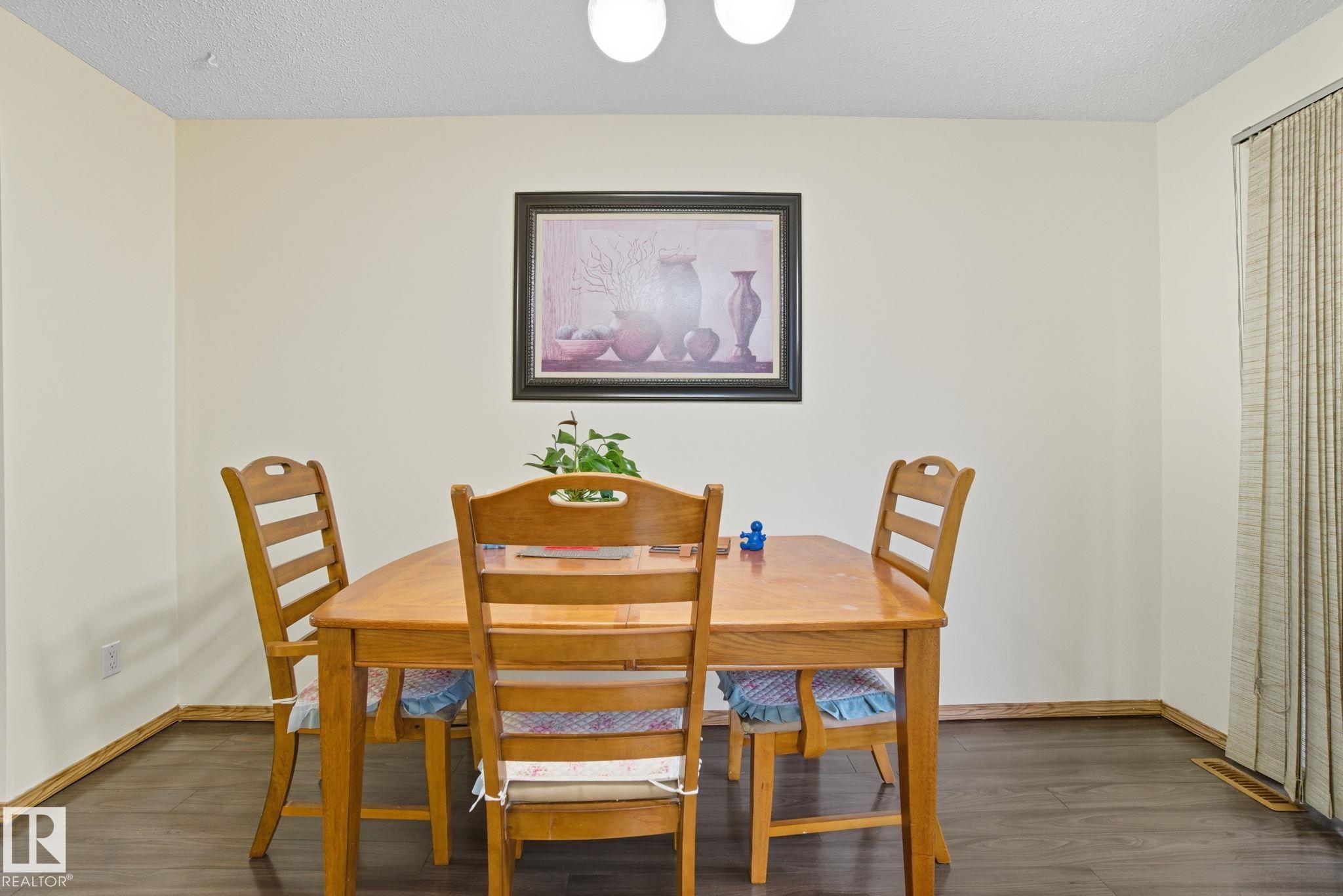 Photo 11 at 4 Miller Avenue, Millgrove, Spruce Grove