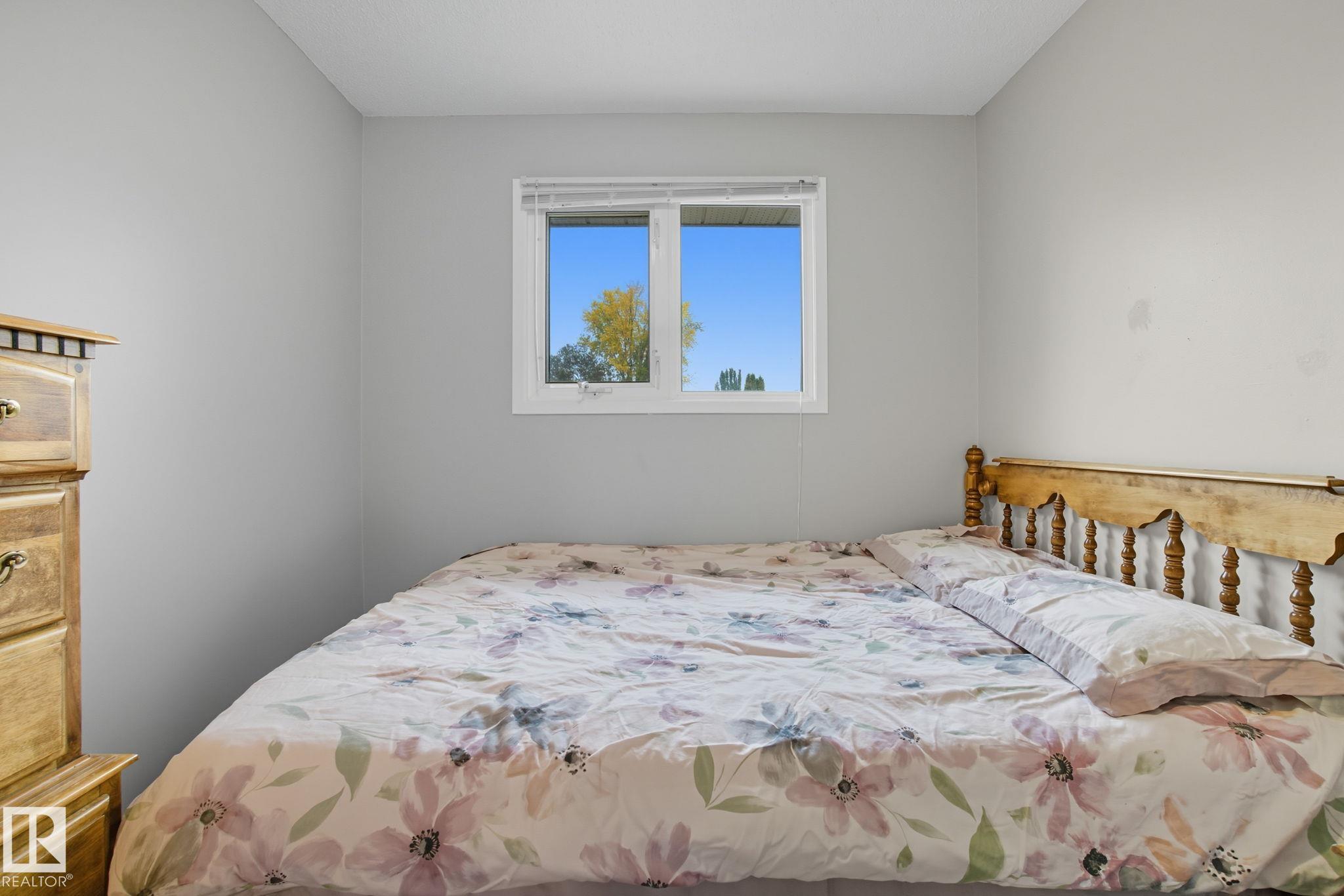 Photo 20 at 4 Miller Avenue, Millgrove, Spruce Grove
