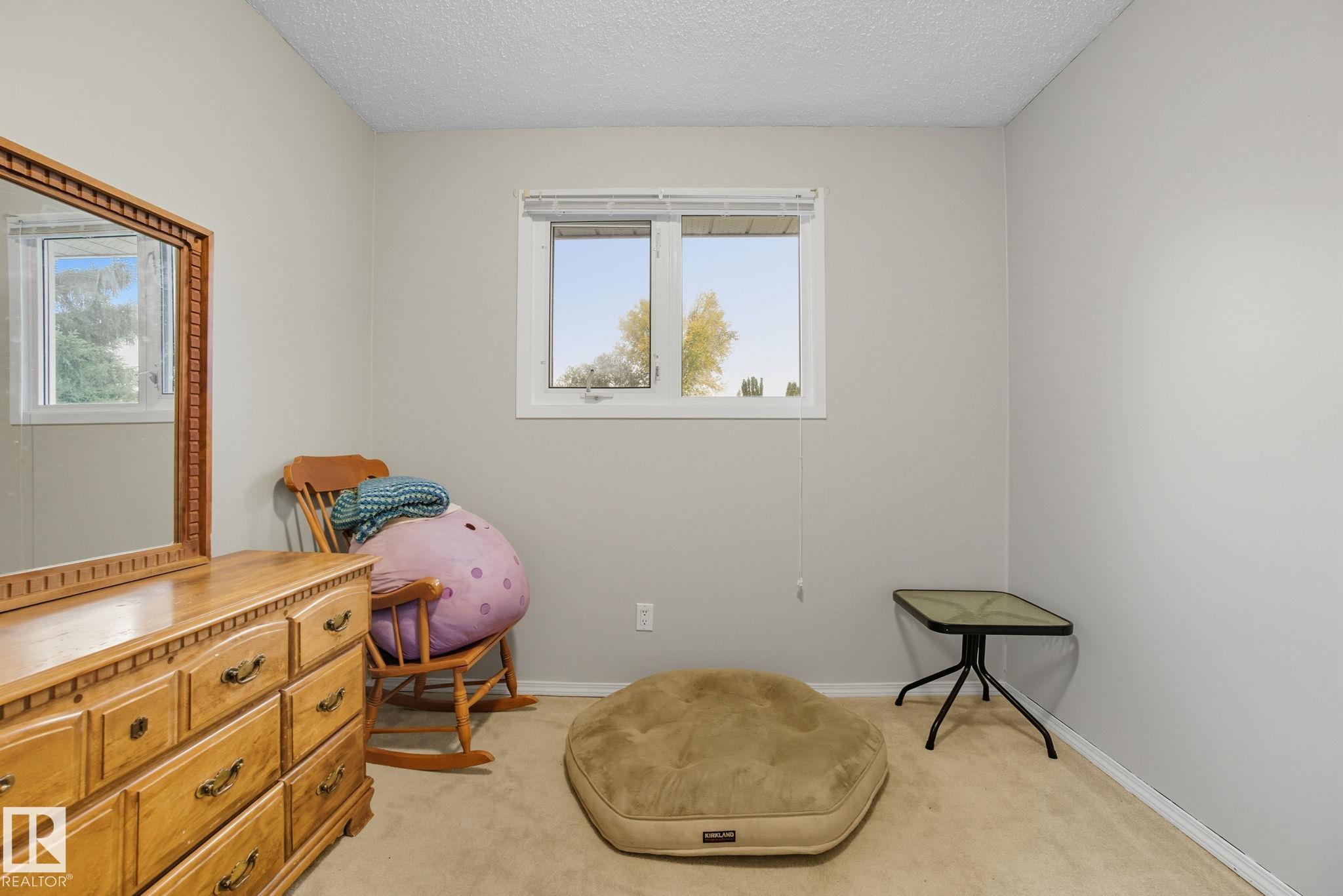 Photo 23 at 4 Miller Avenue, Millgrove, Spruce Grove