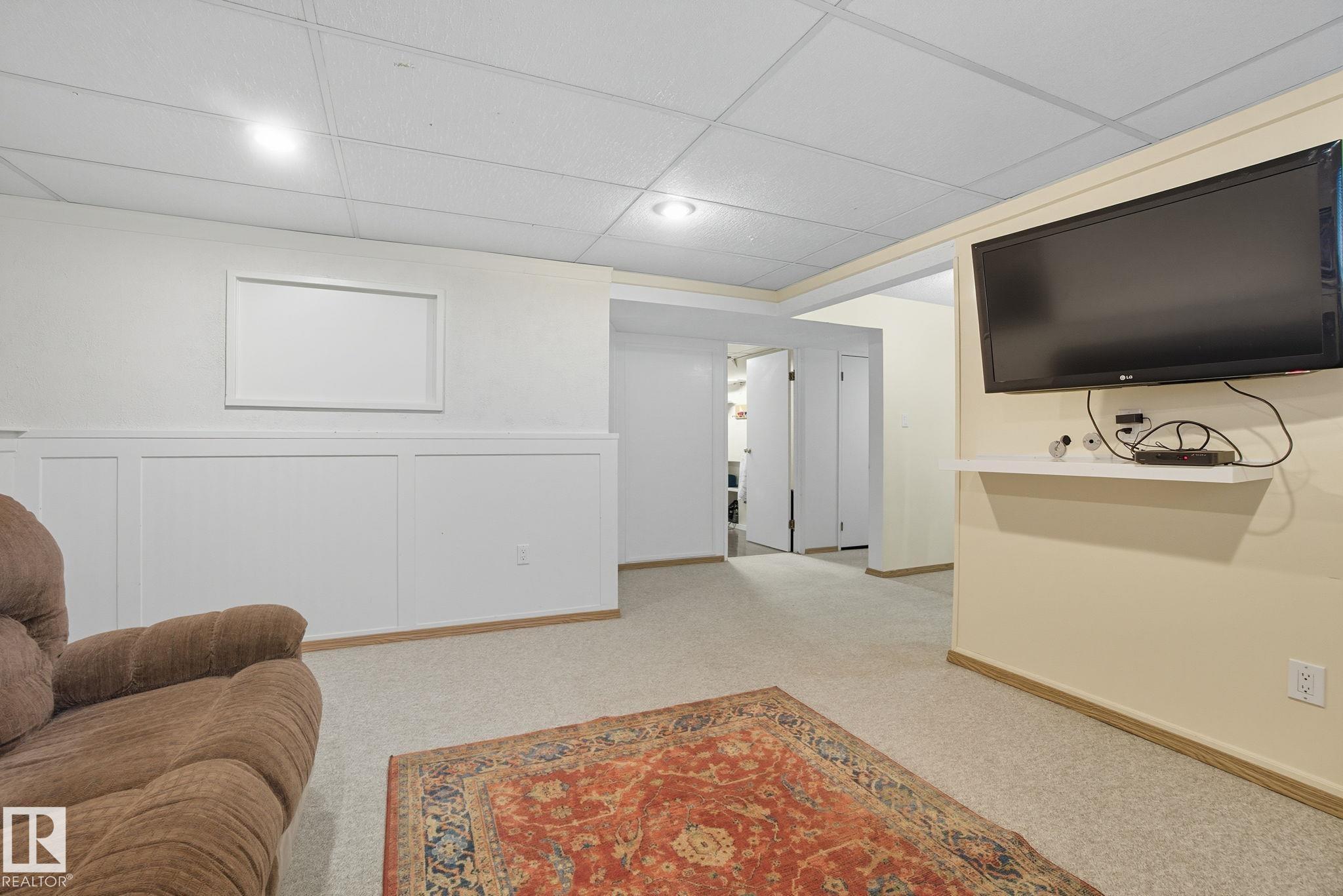 Photo 33 at 4 Miller Avenue, Millgrove, Spruce Grove