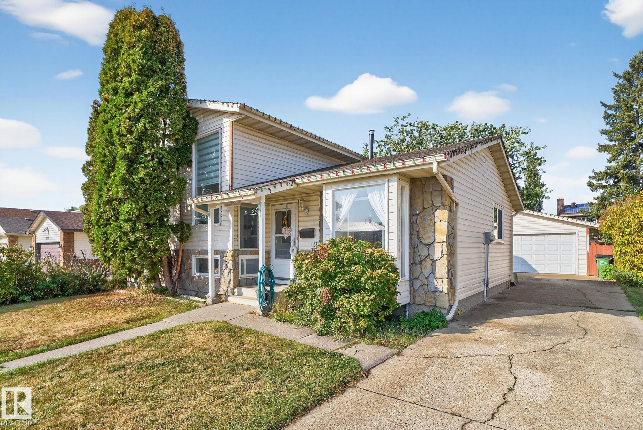 Photo 2 at 3608 51 Street NW, Hillview, Edmonton