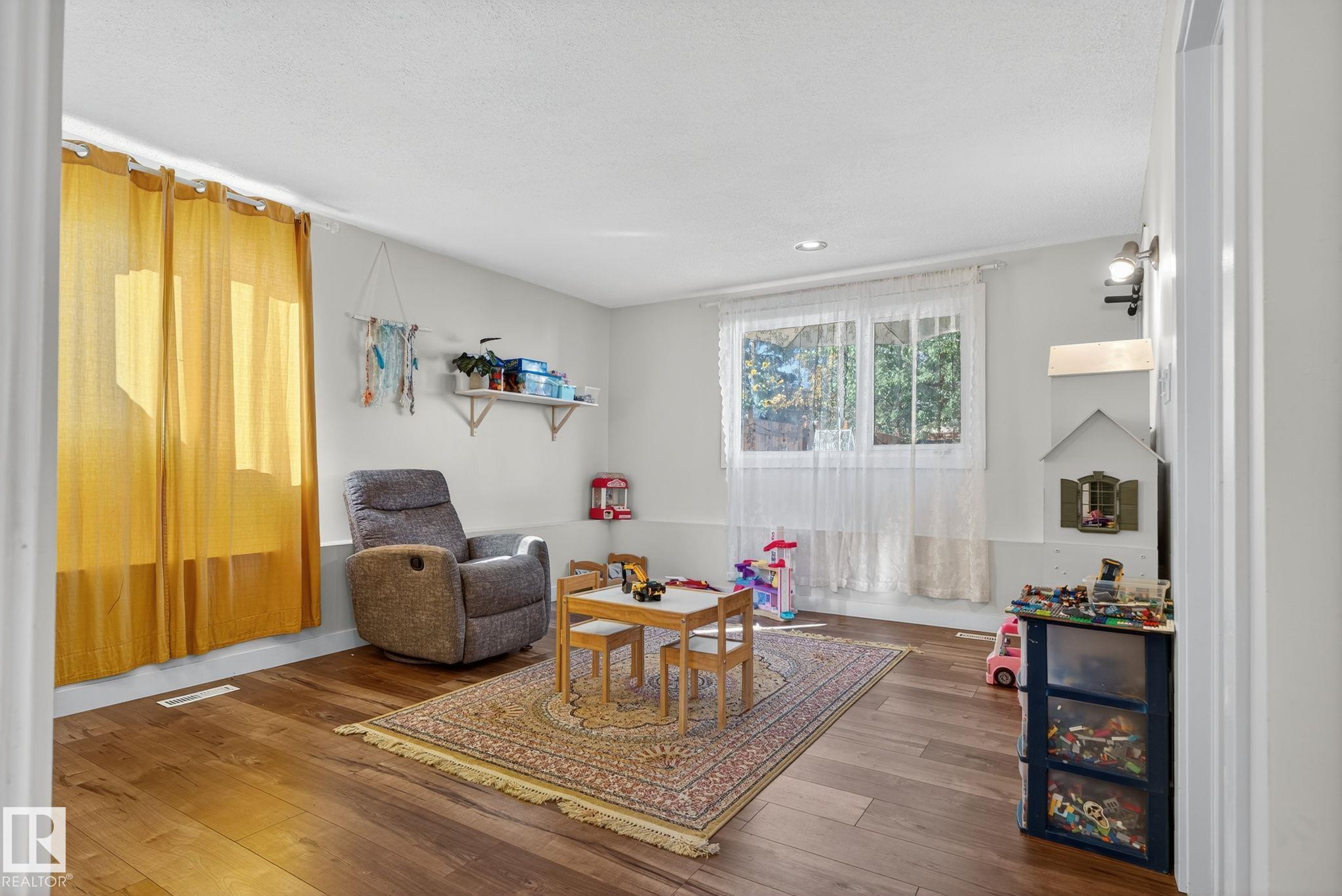 Photo 8 at 3608 51 Street NW, Hillview, Edmonton