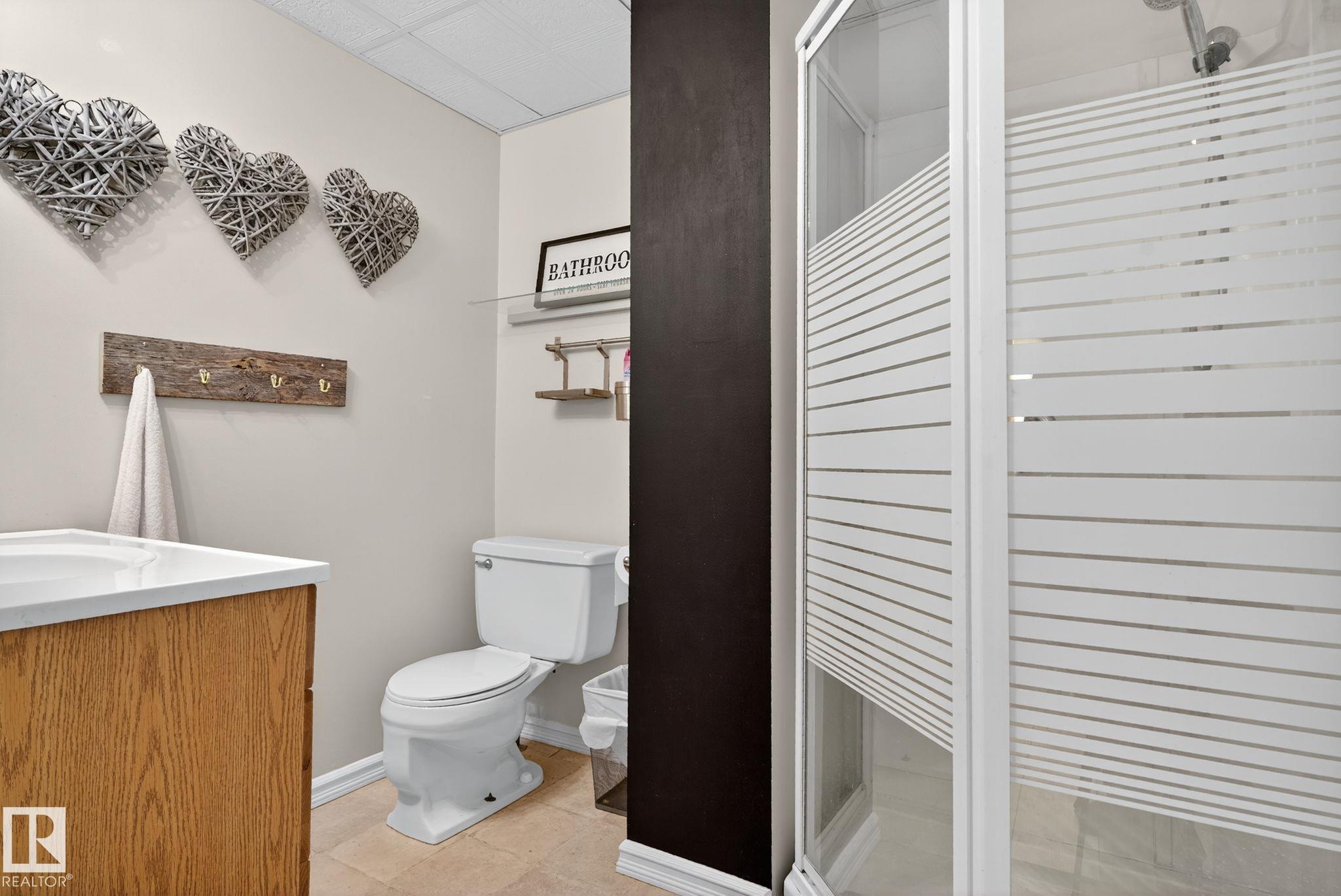 Photo 9 at 3608 51 Street NW, Hillview, Edmonton