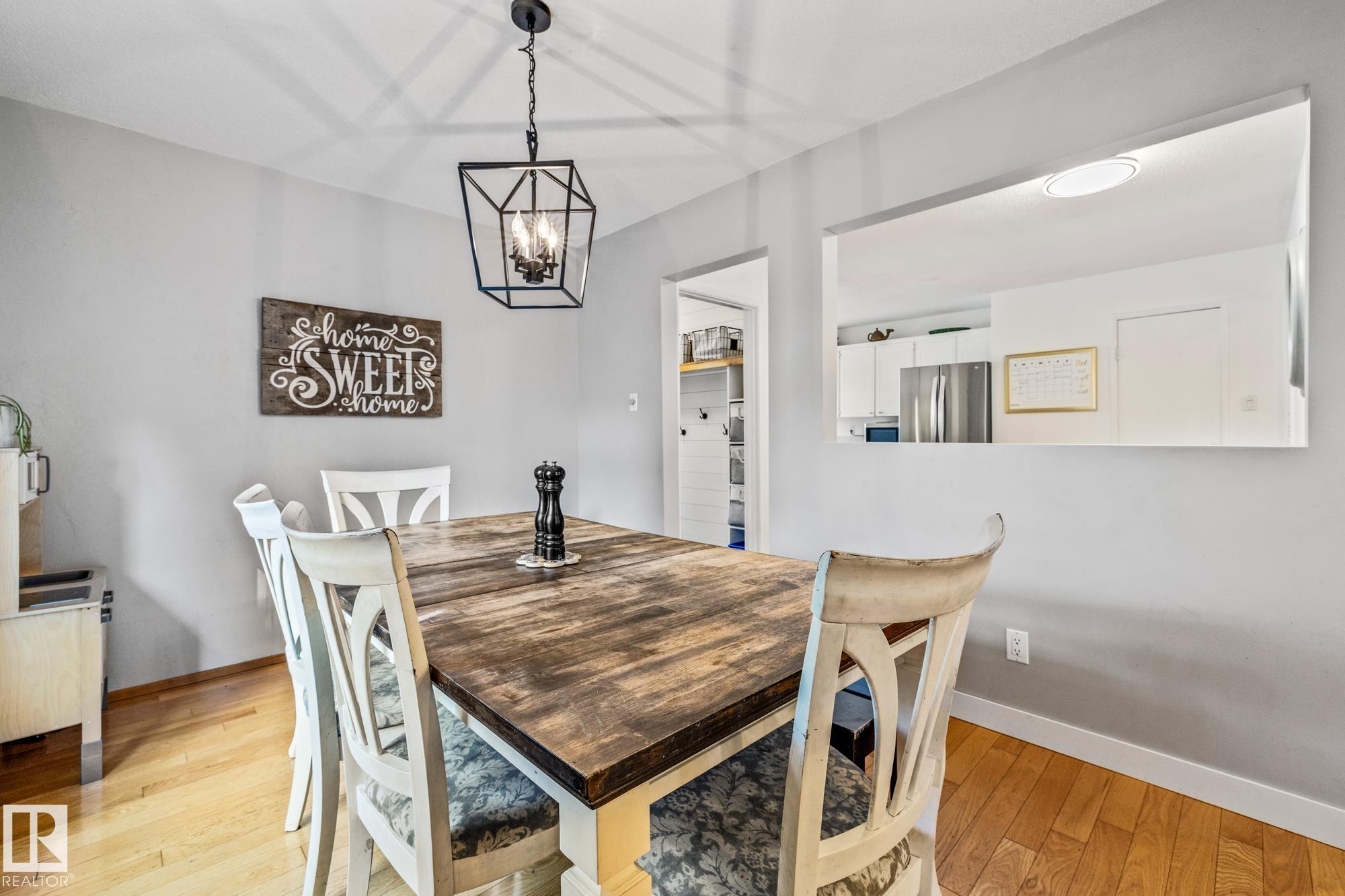 Photo 11 at 18 Burnham Avenue, Braeside, St. Albert