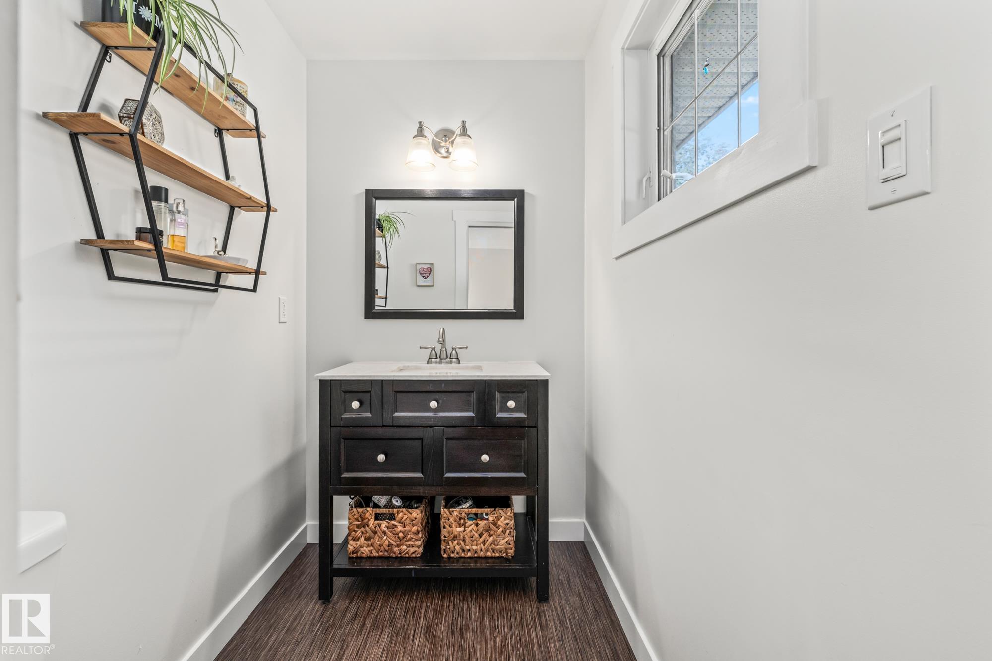 Photo 21 at 18 Burnham Avenue, Braeside, St. Albert