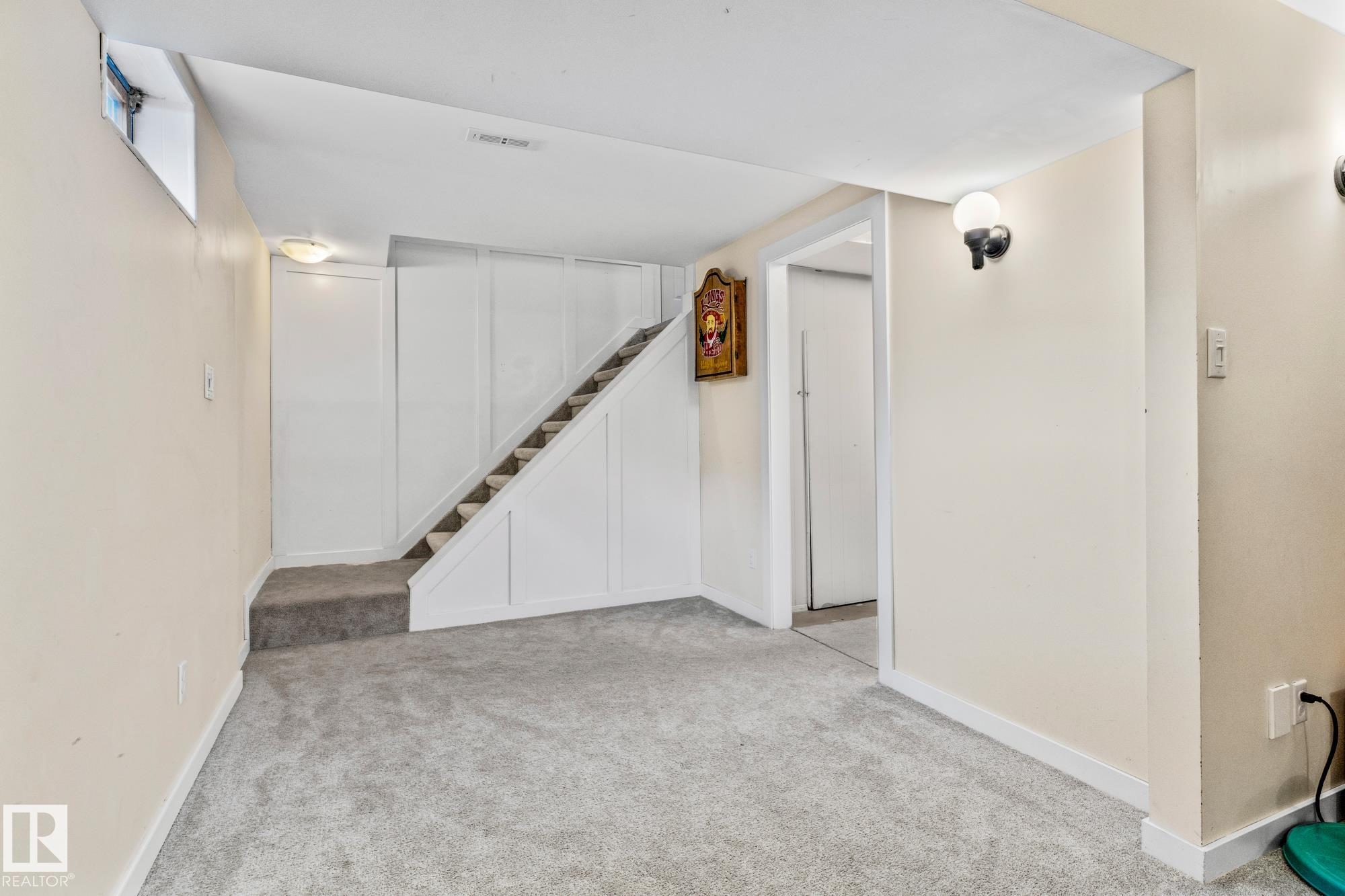 Photo 26 at 18 Burnham Avenue, Braeside, St. Albert
