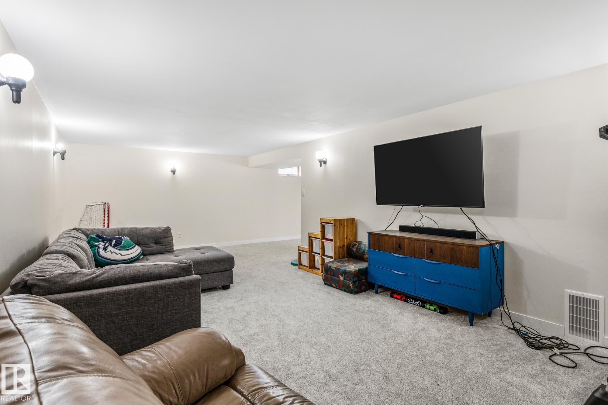 Photo 30 at 18 Burnham Avenue, Braeside, St. Albert