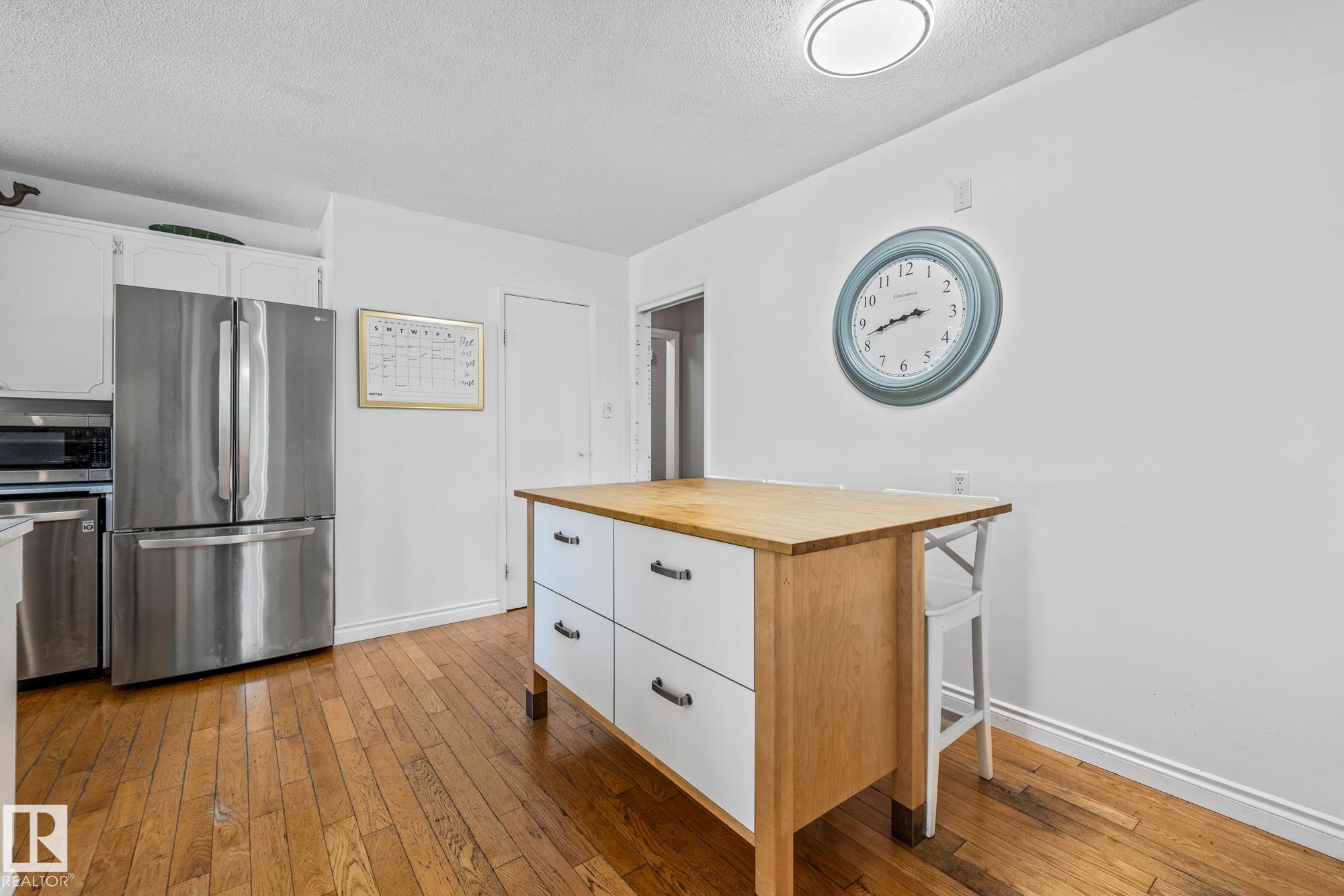 Photo 6 at 18 Burnham Avenue, Braeside, St. Albert