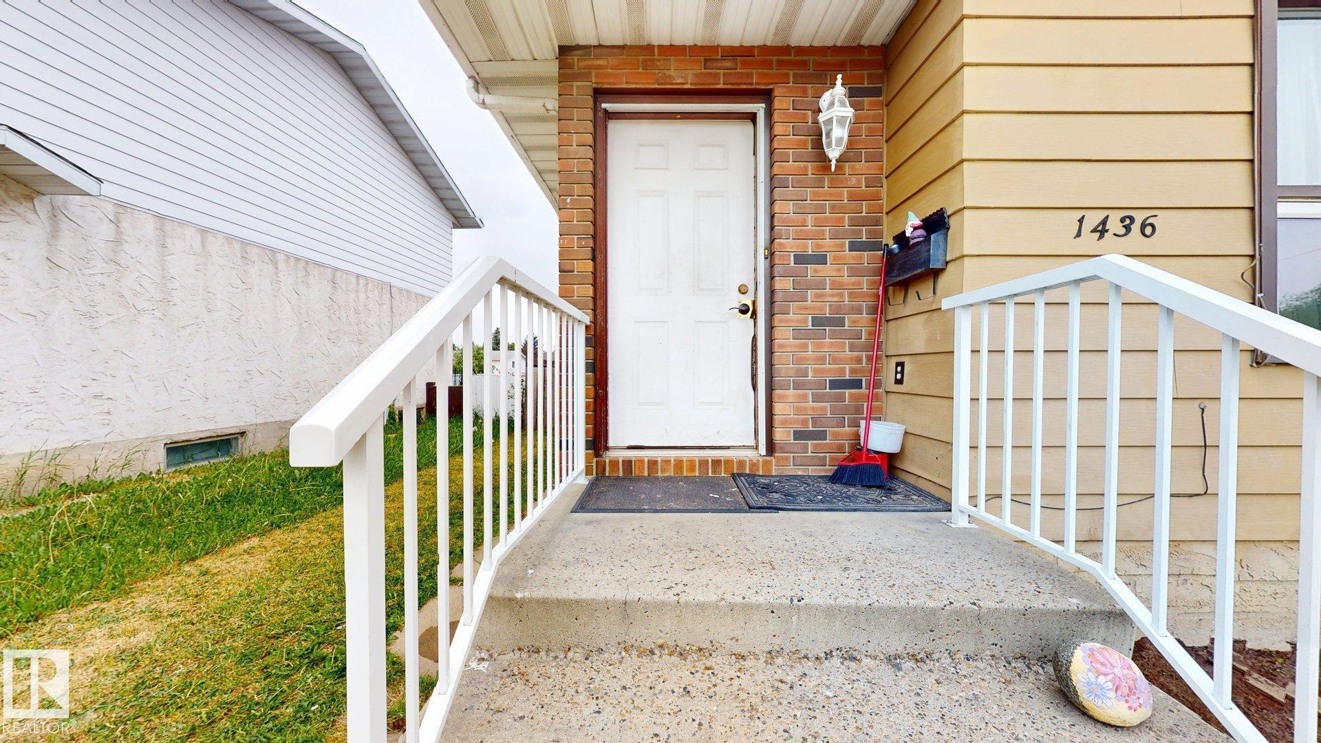 Photo 2 at 1436 62 Street NW, Sakaw, Edmonton