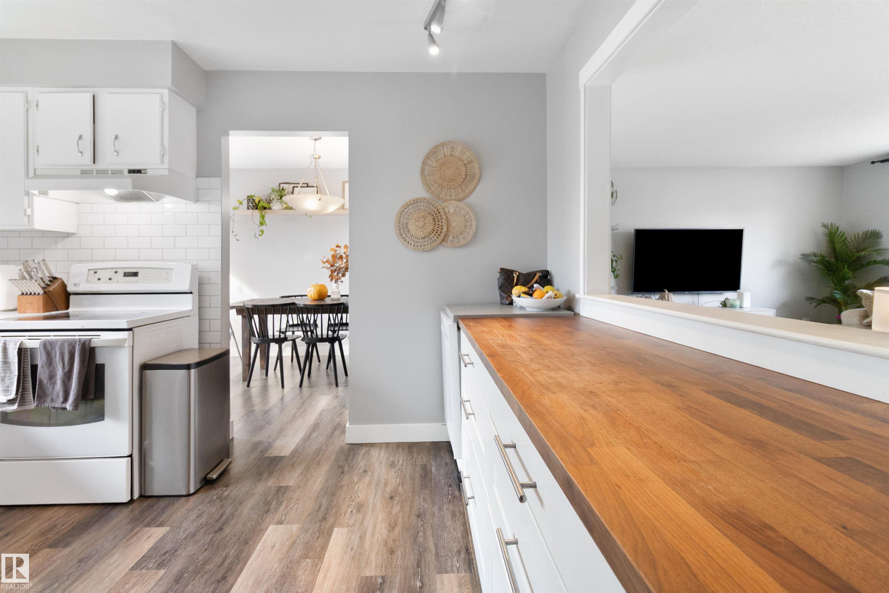 Photo 12 at 64 Greenwood Way, Maplewood, Sherwood Park