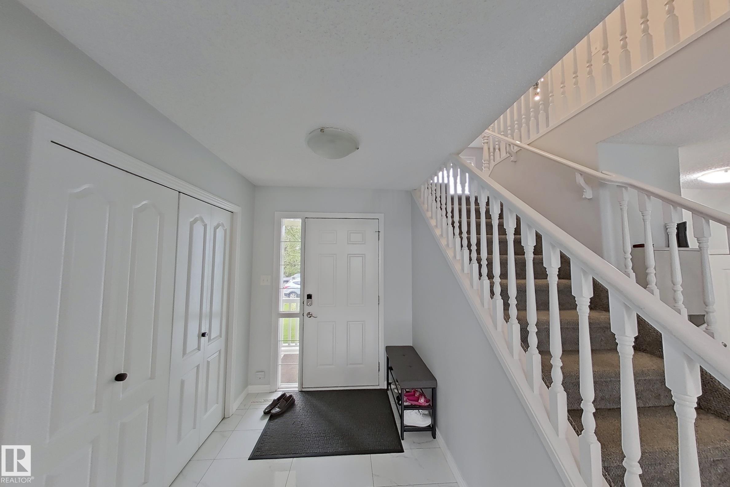 Photo 3 at 315 Wild Rose Way NW, Wild Rose, Edmonton