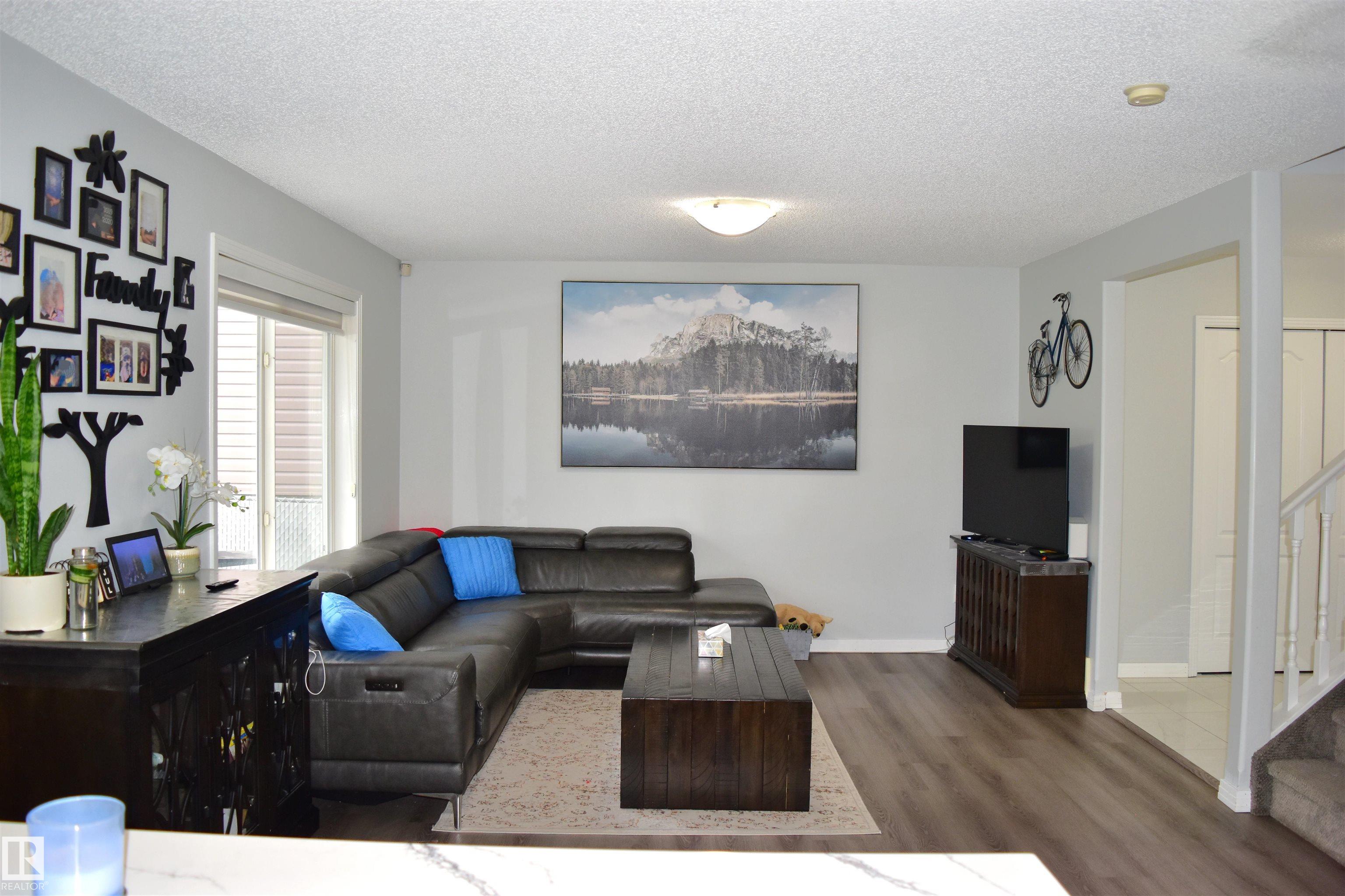 Photo 9 at 315 Wild Rose Way NW, Wild Rose, Edmonton