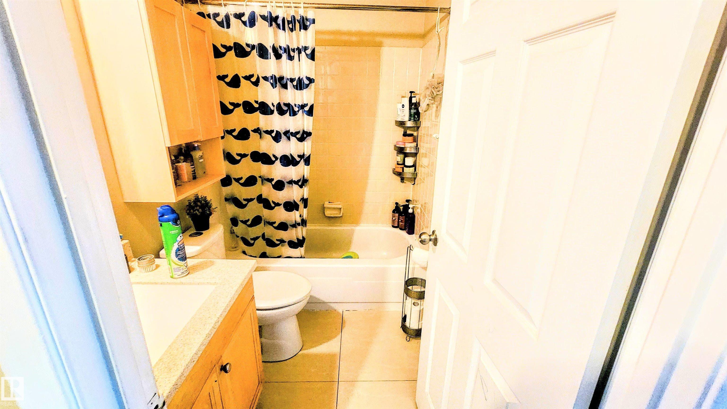 Photo 19 at 704 Abbottsfield Road NW, Abbottsfield, Edmonton