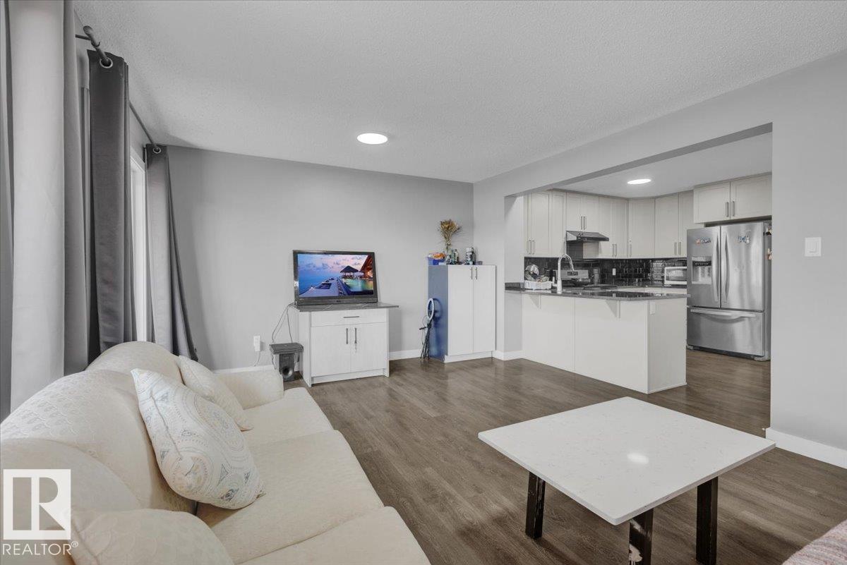 Photo 16 at 1730 27 Street NW, Laurel, Edmonton