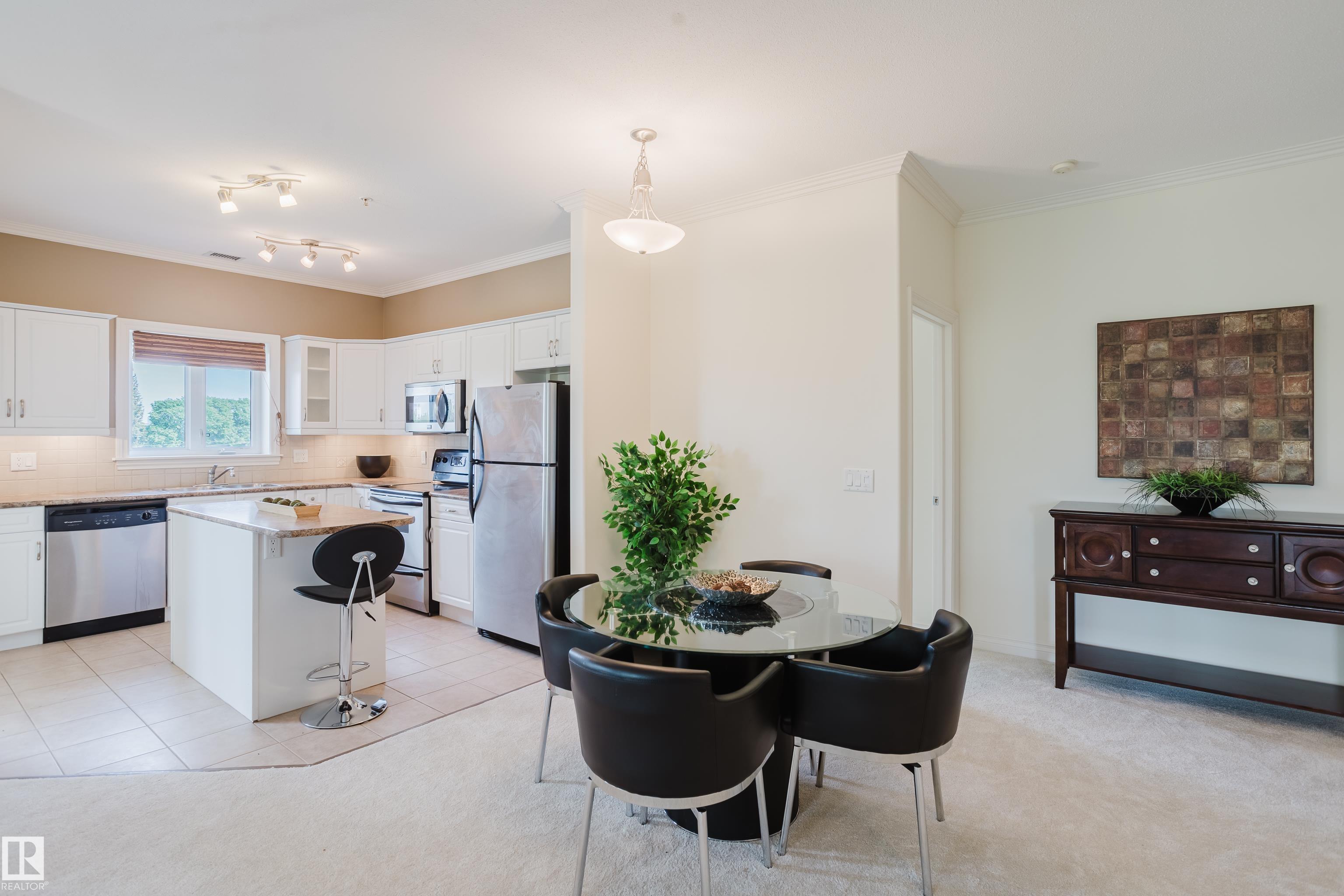 Photo 11 at 402 - 14205 96 Avenue NW, Crestwood, Edmonton