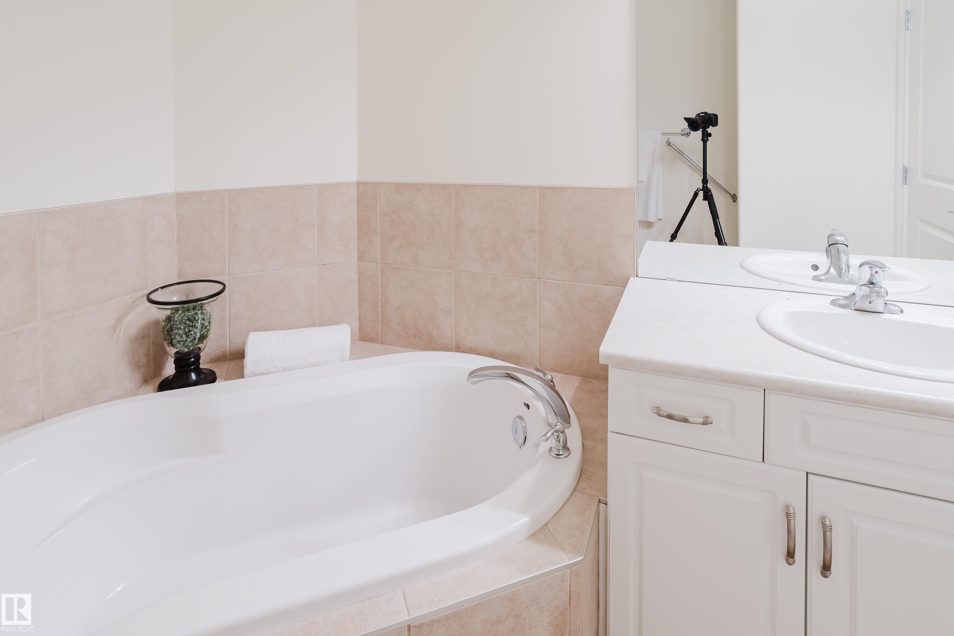 Photo 27 at 402 - 14205 96 Avenue NW, Crestwood, Edmonton