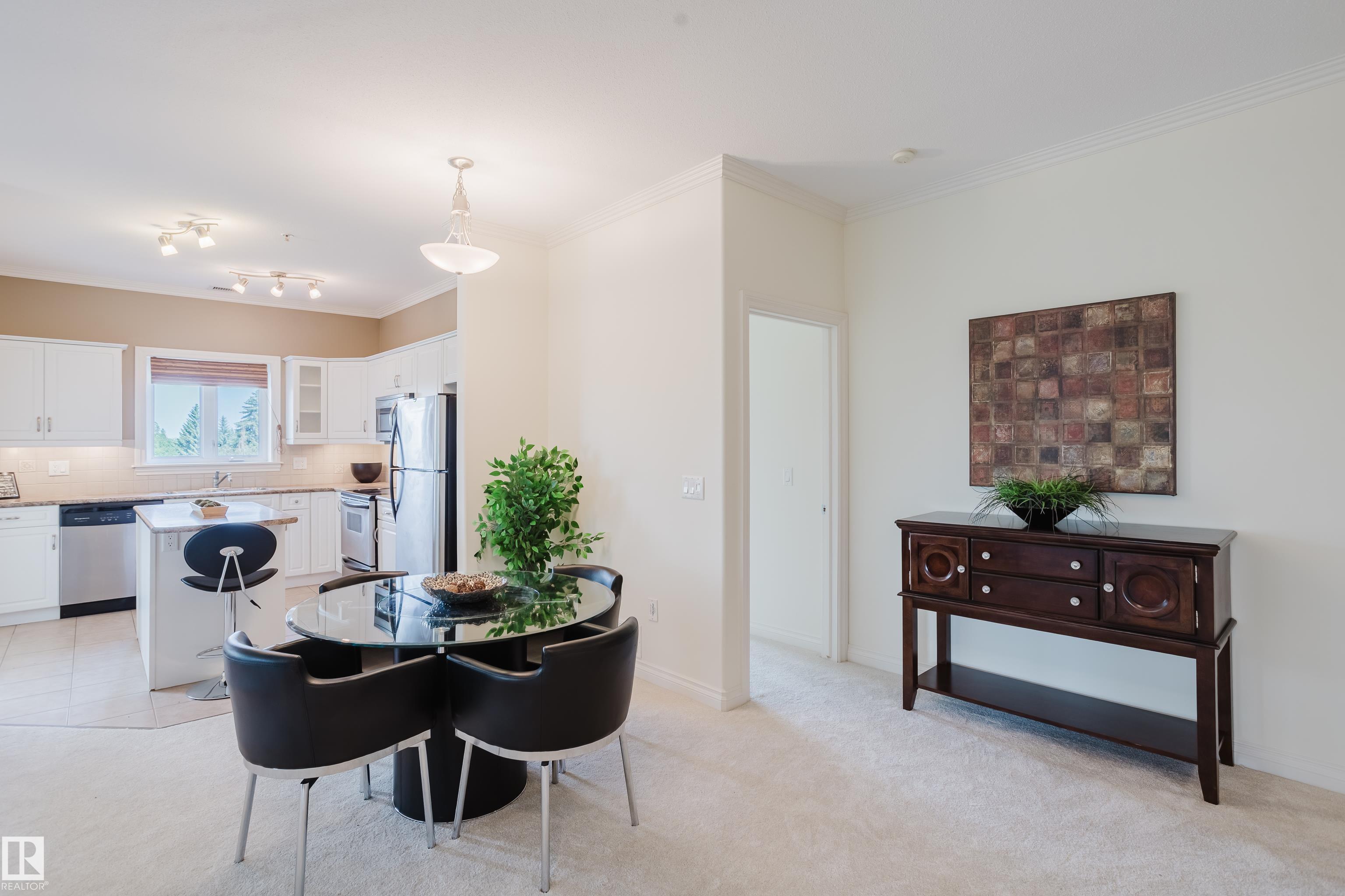 Photo 10 at 402 - 14205 96 Avenue NW, Crestwood, Edmonton