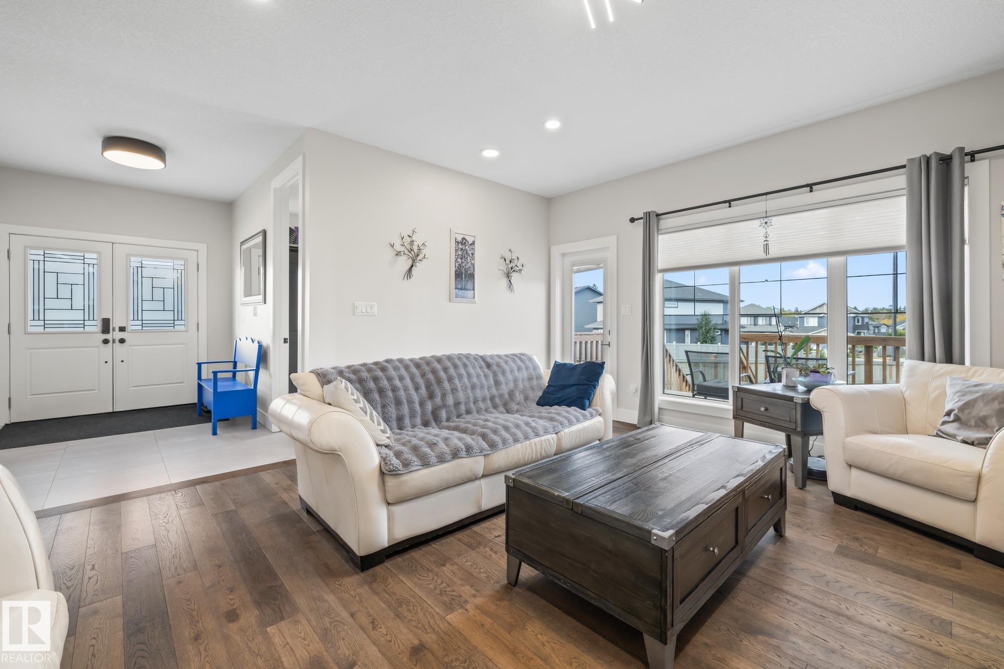 Photo 5 at 568 Merlin Landing NW, Hawks Ridge, Edmonton