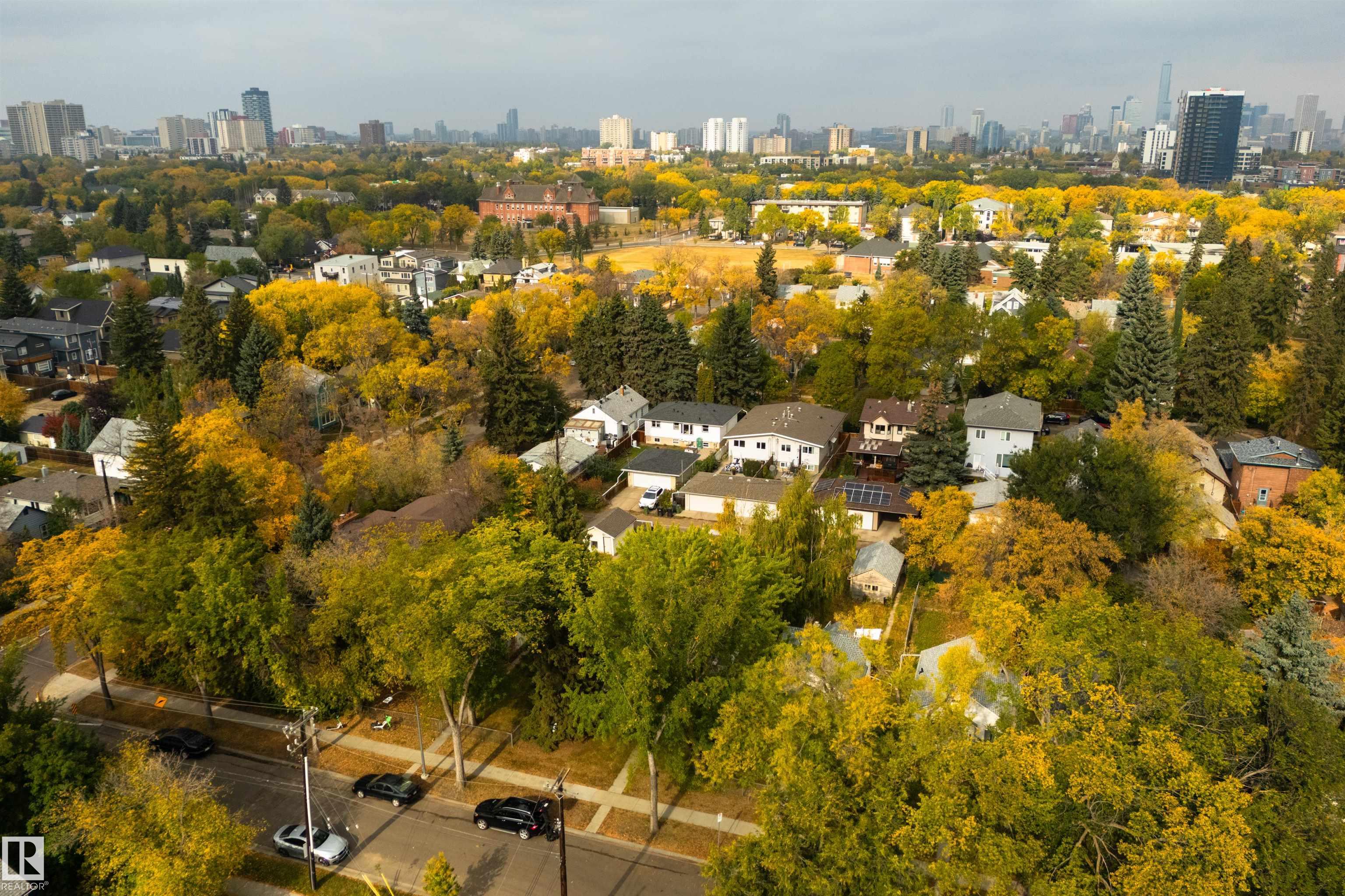 Photo 8 at 10516 74 Avenue NW, Queen Alexandra, Edmonton