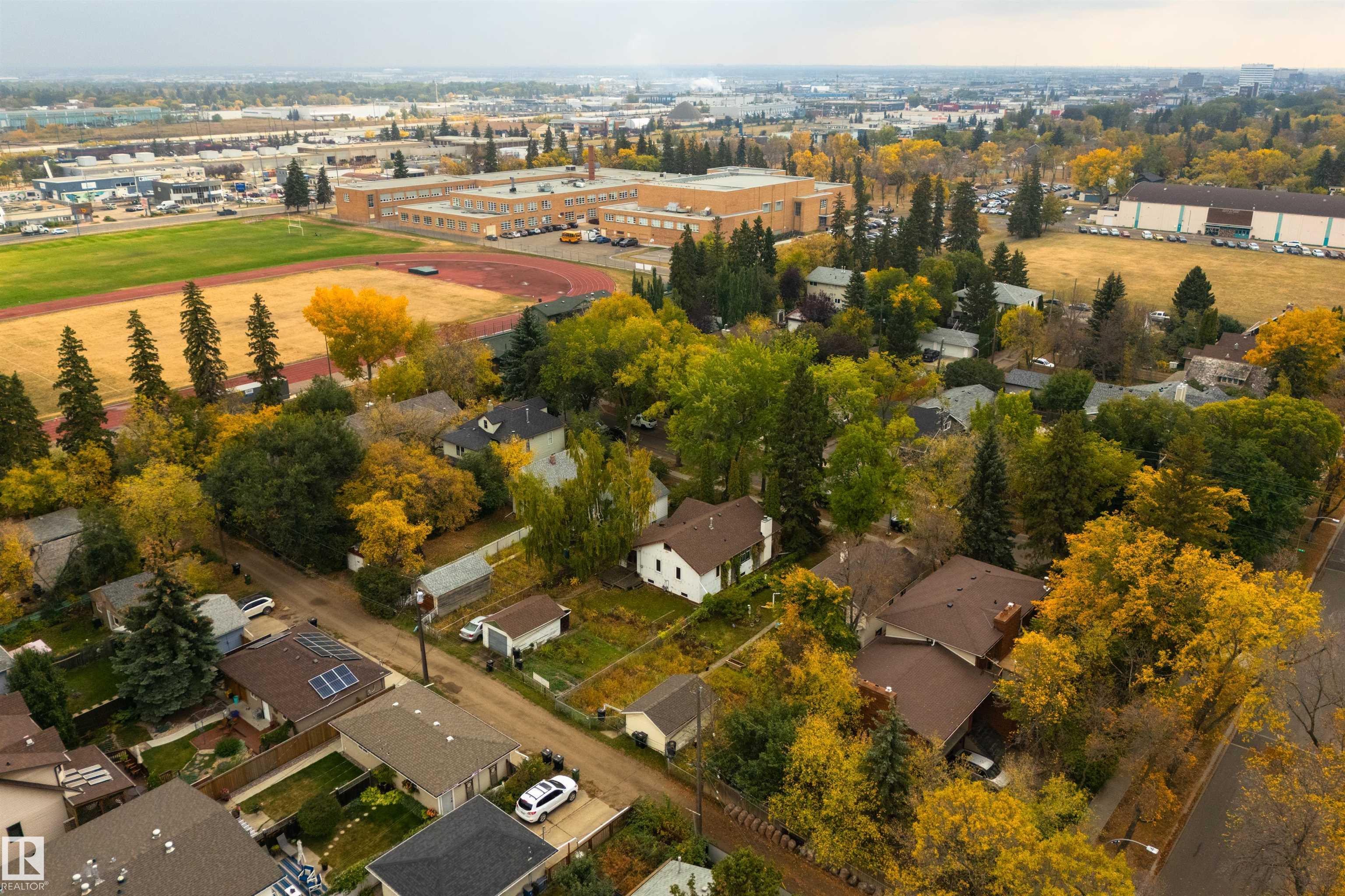 Photo 31 at 10520 74 Avenue NW, Queen Alexandra, Edmonton