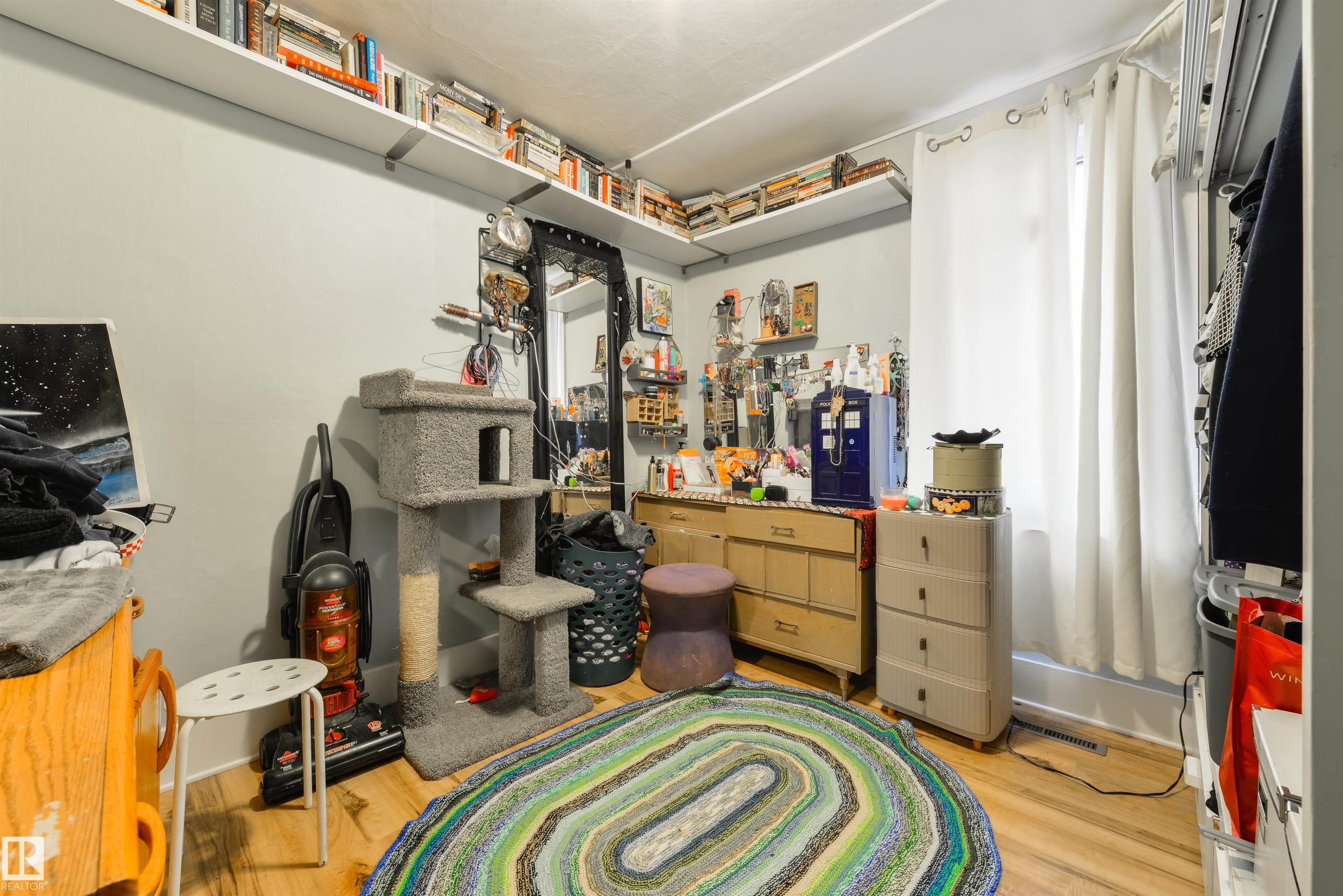Photo 8 at 10526 74 Avenue NW, Queen Alexandra, Edmonton