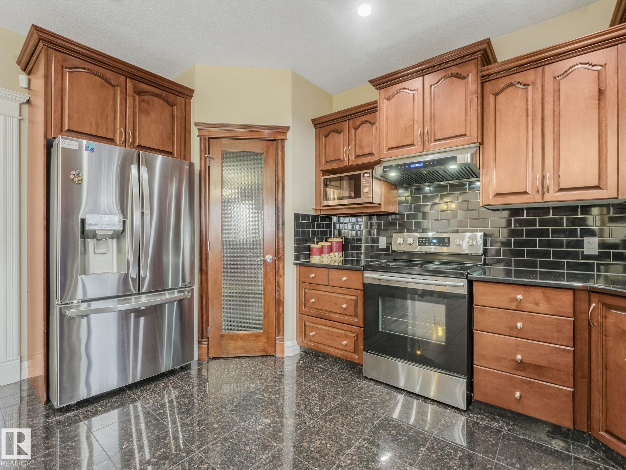 Photo 13 at 6911 17 Avenue SW, Summerside, Edmonton