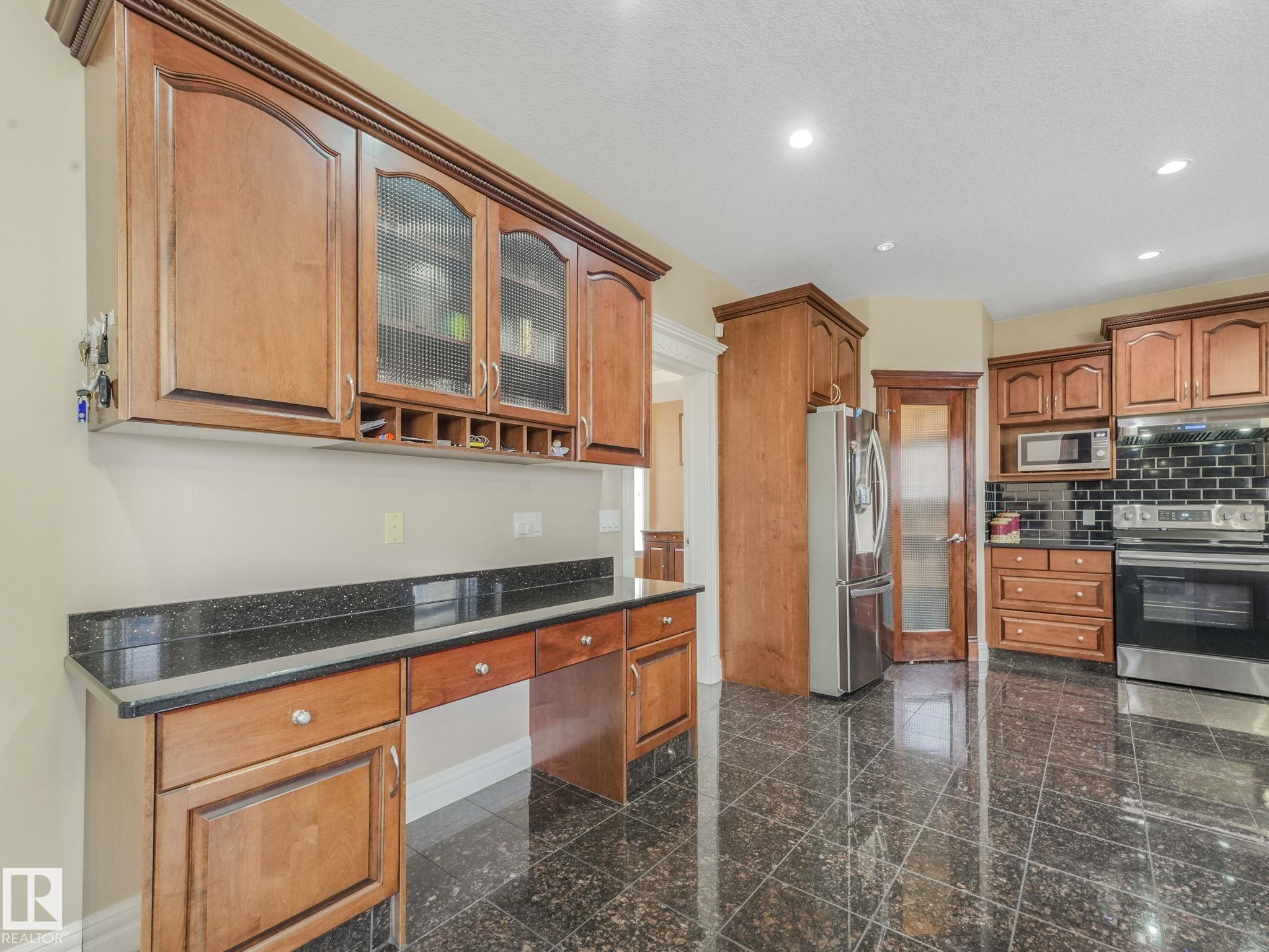 Photo 18 at 6911 17 Avenue SW, Summerside, Edmonton