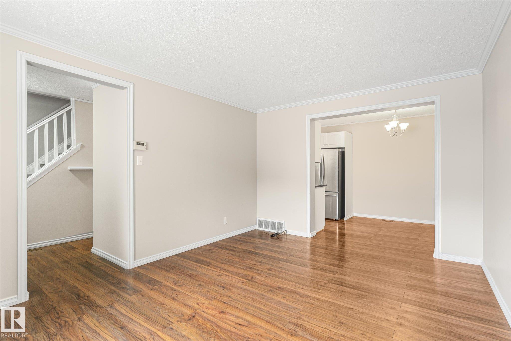 Photo 8 at 5C Twin Terrace NW, Tweddle Place, Edmonton