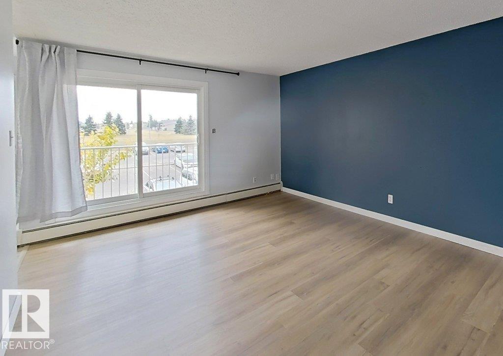 Photo 2 at 21 - 11245 31 Avenue NW, Sweet Grass, Edmonton