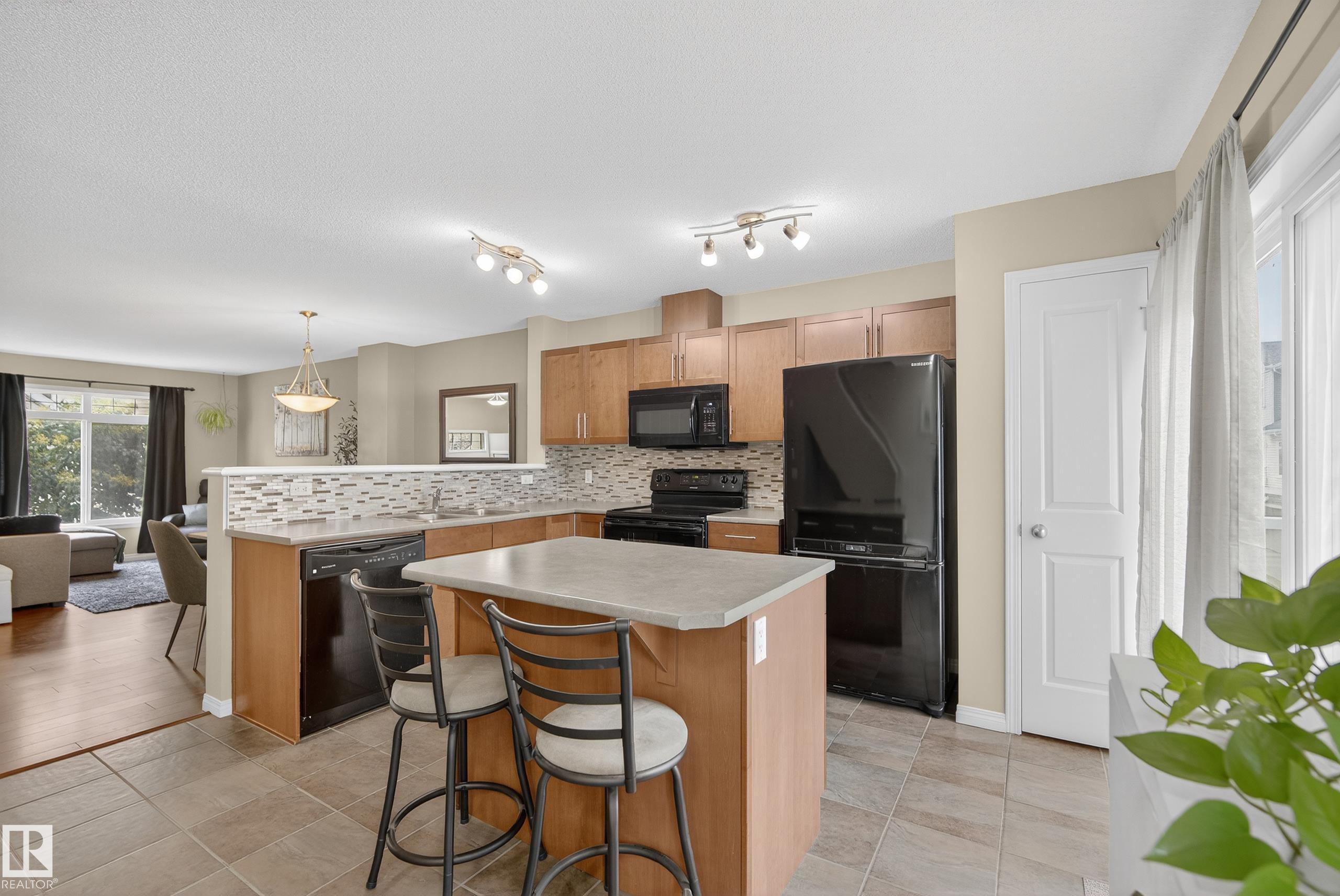 Photo 7 at 166 - 1804 70 Street SW, Summerside, Edmonton