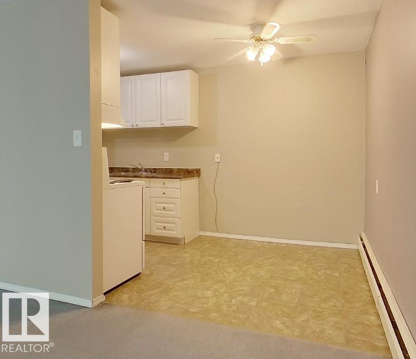 Photo 6 at 305 - 10330 113 Street NW, Wîhkwêntôwin, Edmonton