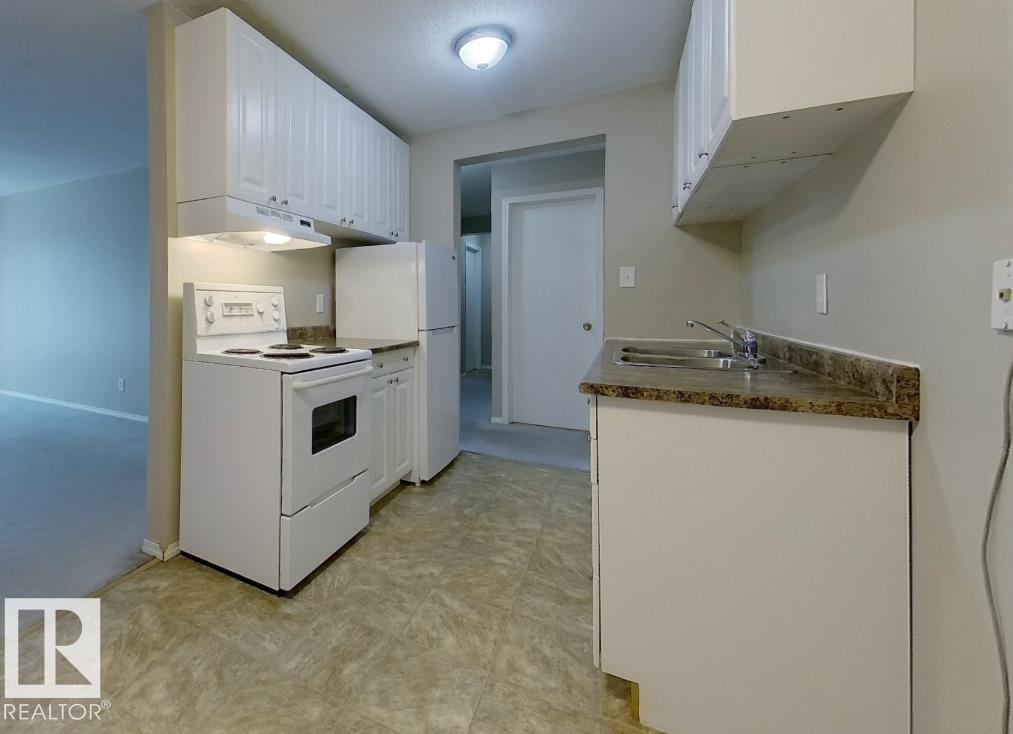 Photo 9 at 305 - 10330 113 Street NW, Wîhkwêntôwin, Edmonton