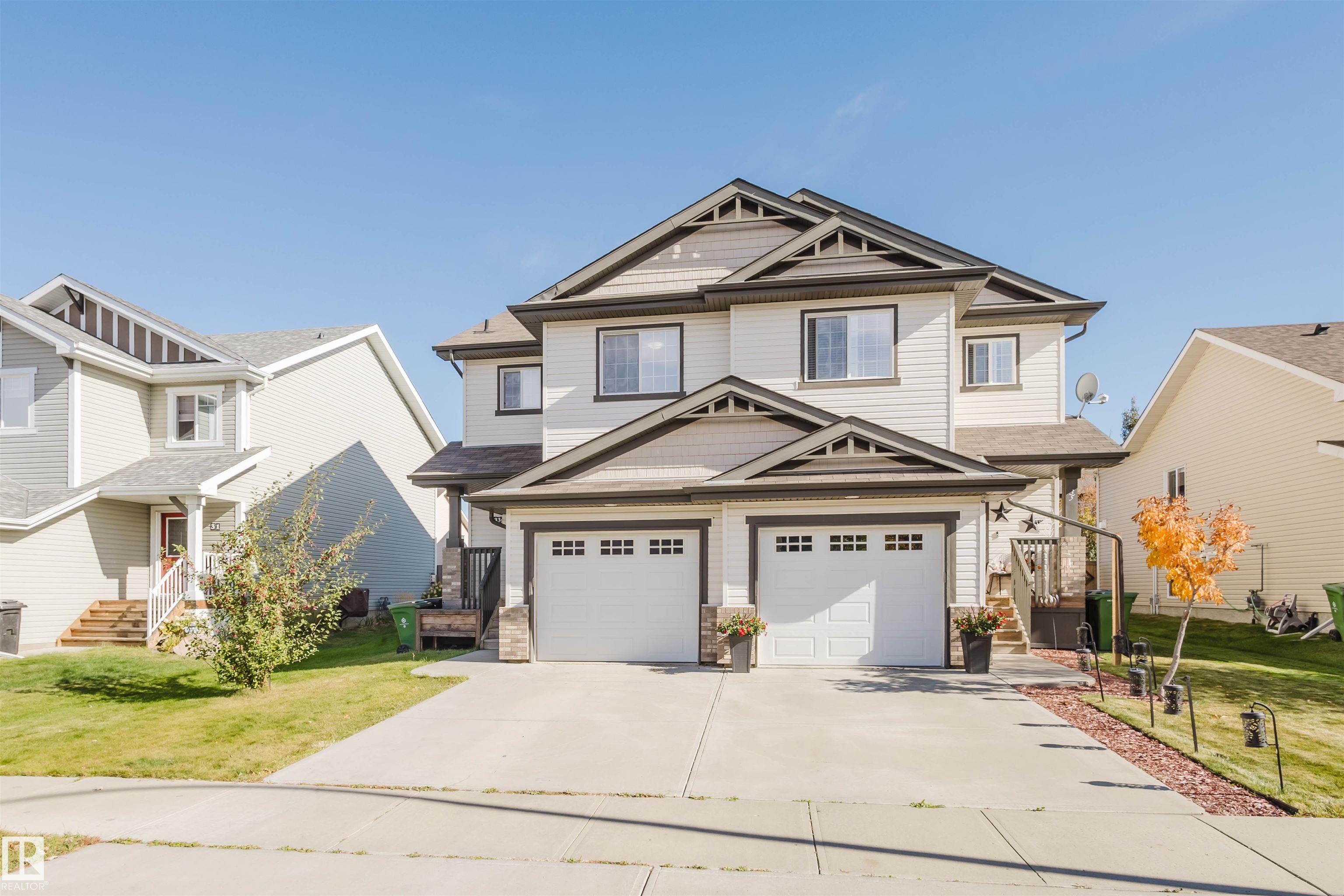 Photo 3 at 33 Catalina Court, Sienna, Fort Saskatchewan