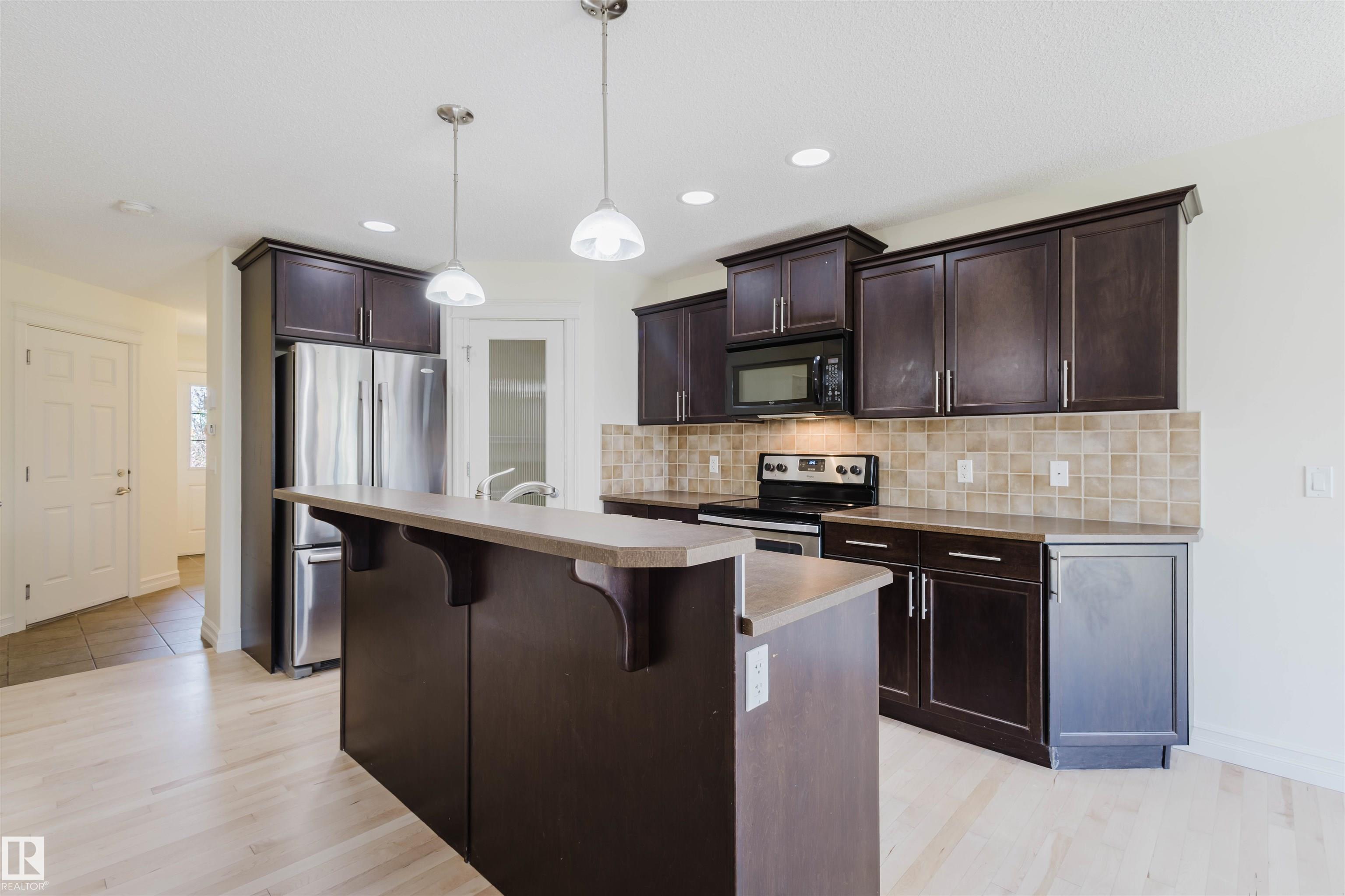 Photo 7 at 33 Catalina Court, Sienna, Fort Saskatchewan
