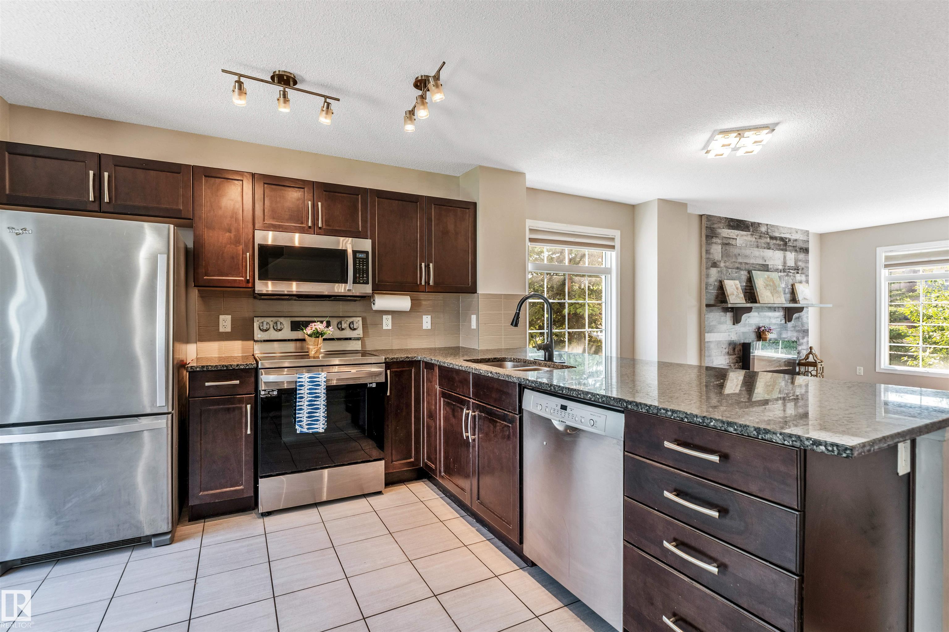 Photo 15 at 50 - 9151 Shaw Way SW, Summerside, Edmonton