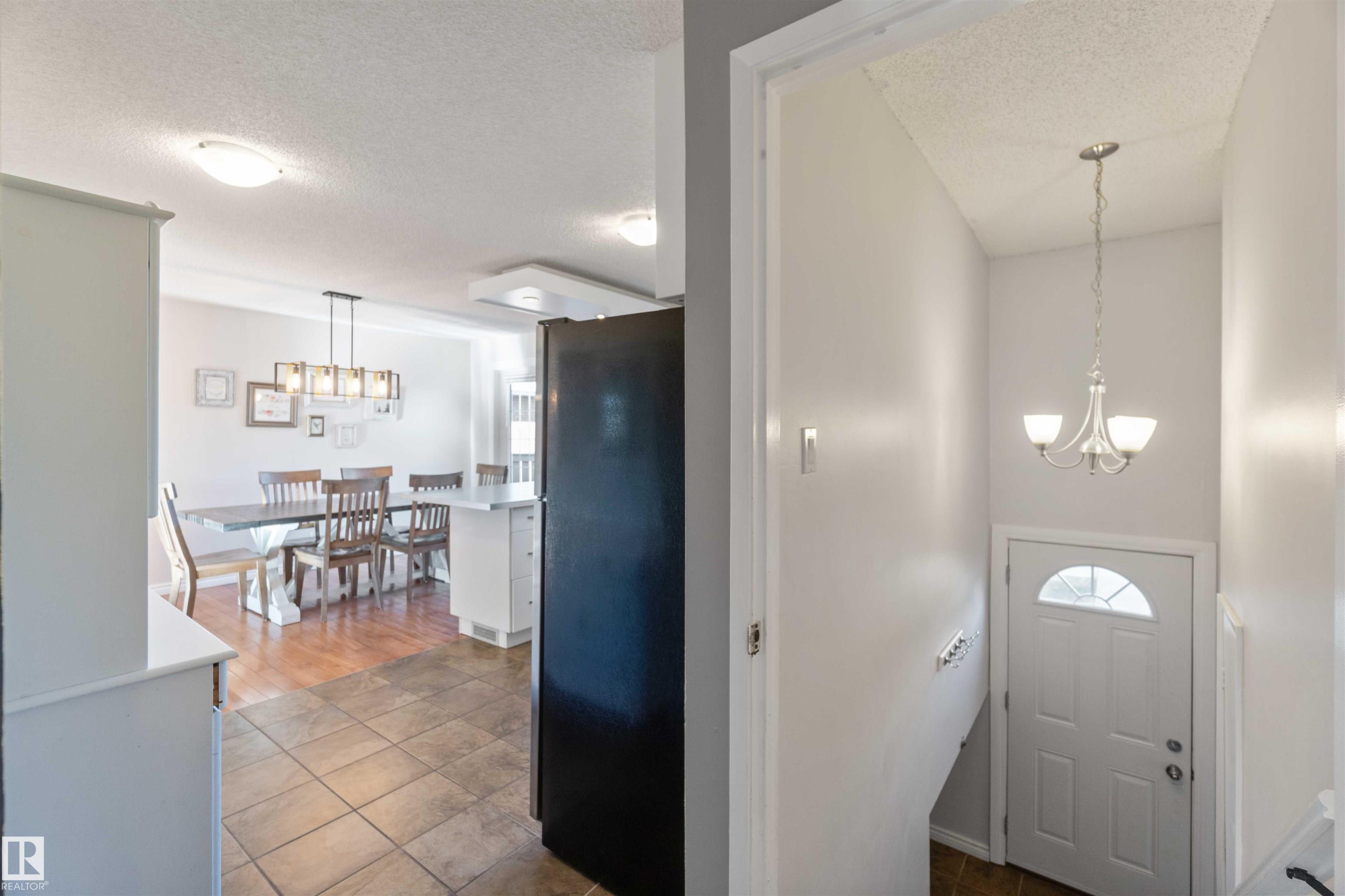 Photo 29 at 8508 43 Avenue NW, Tweddle Place, Edmonton