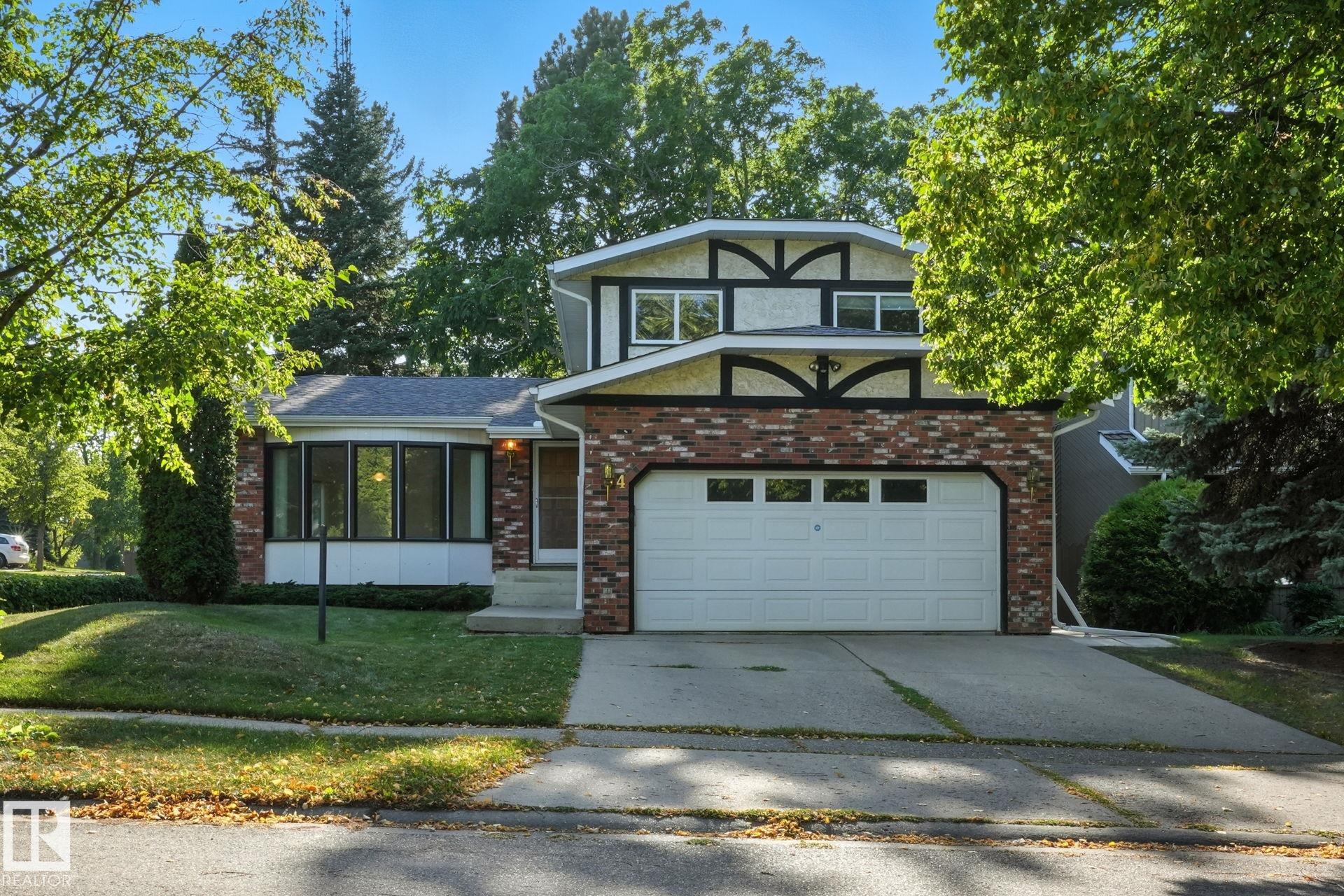4 Glen Meadow Crescent, Grandin, St. Albert 