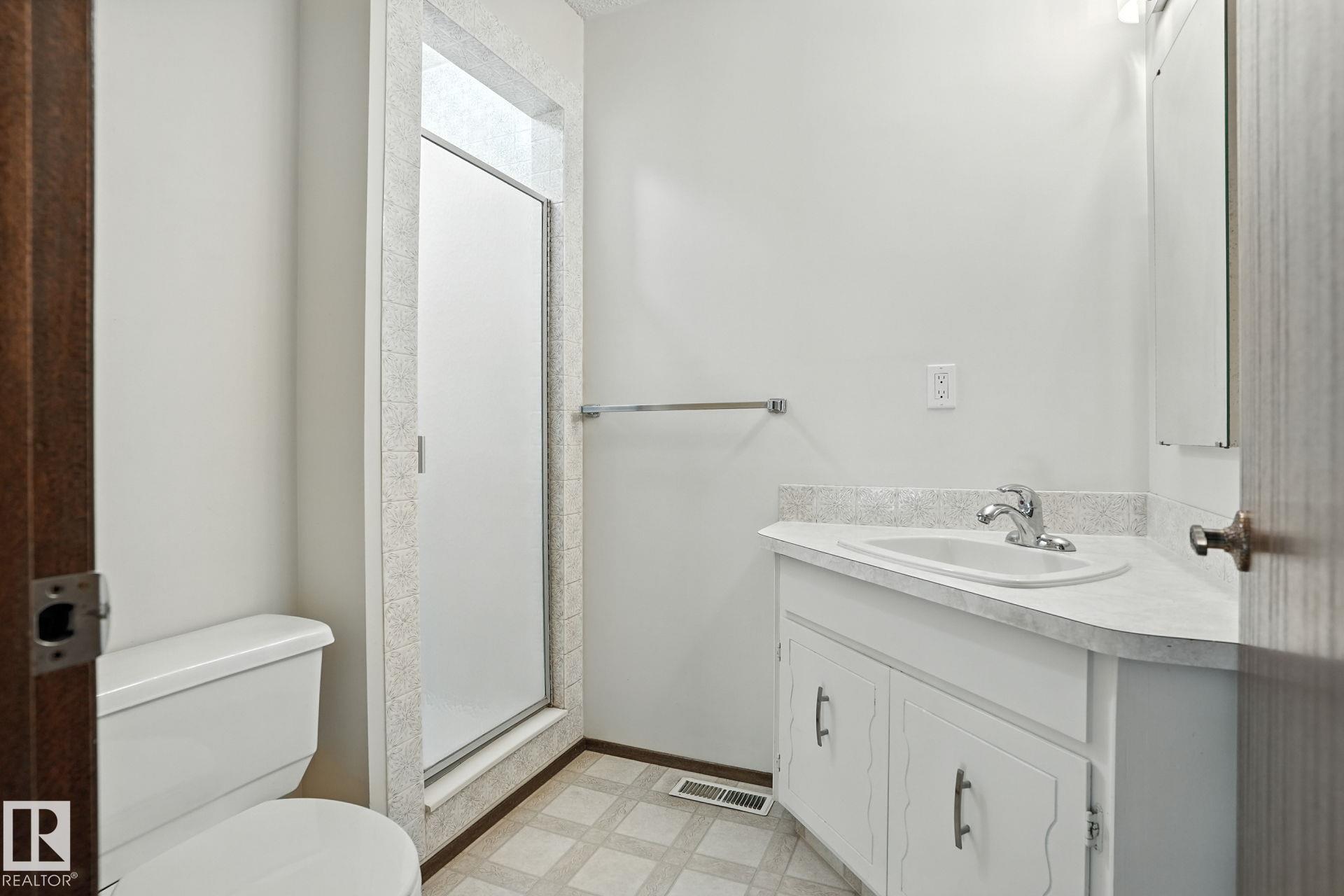 Photo 17 at 4 Glen Meadow Crescent, Grandin, St. Albert