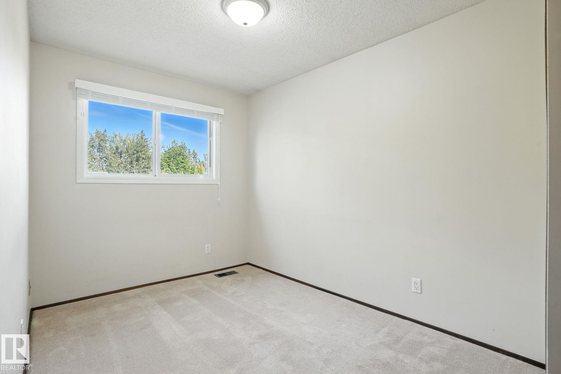 Photo 23 at 4 Glen Meadow Crescent, Grandin, St. Albert