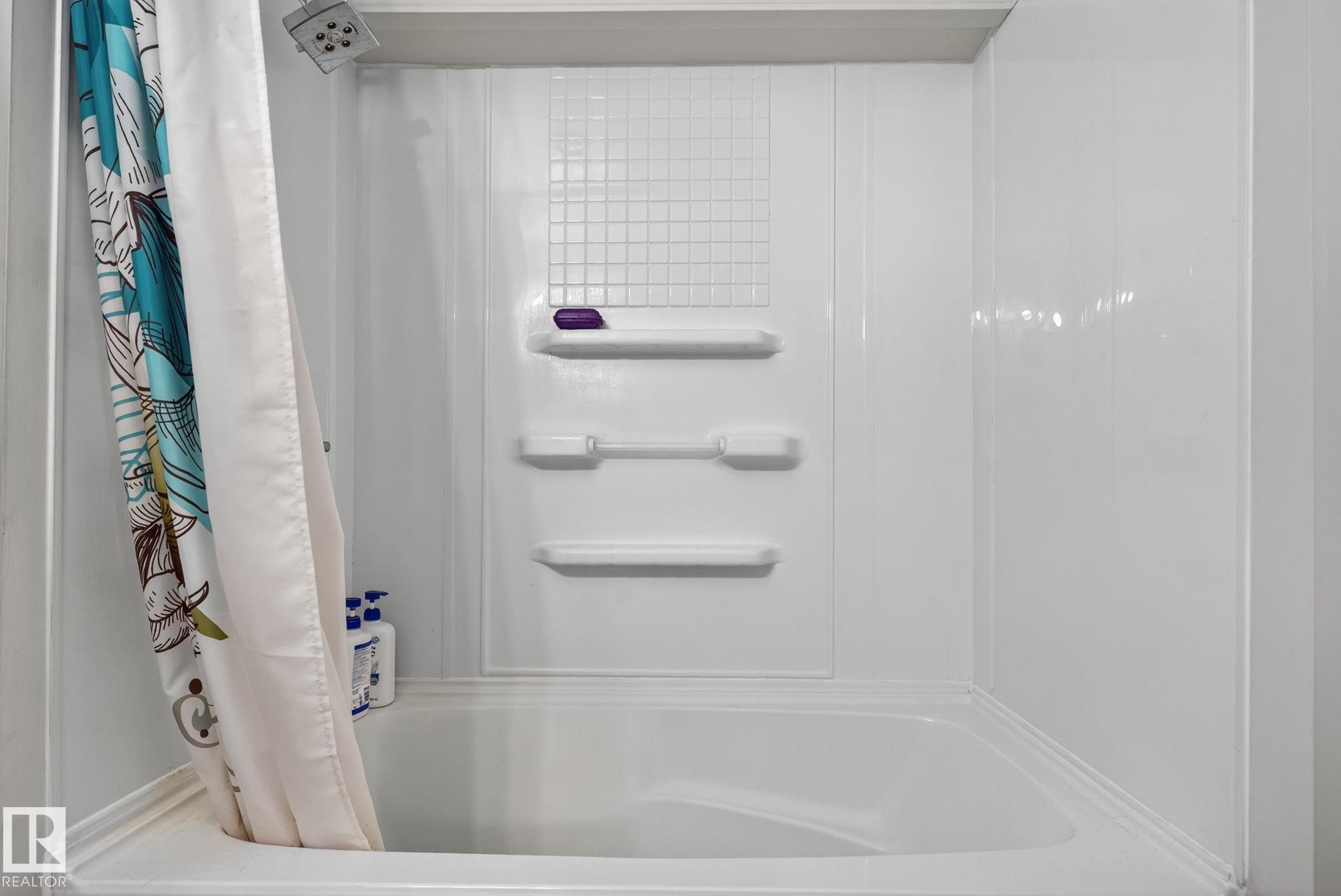 Photo 34 at 1914 37 Avenue NW, Wild Rose, Edmonton