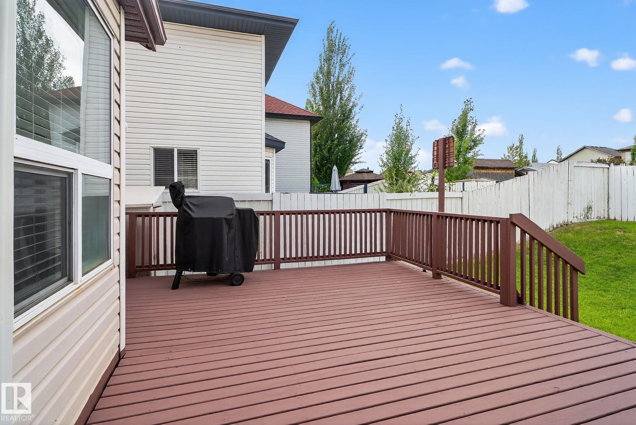 Photo 37 at 1914 37 Avenue NW, Wild Rose, Edmonton