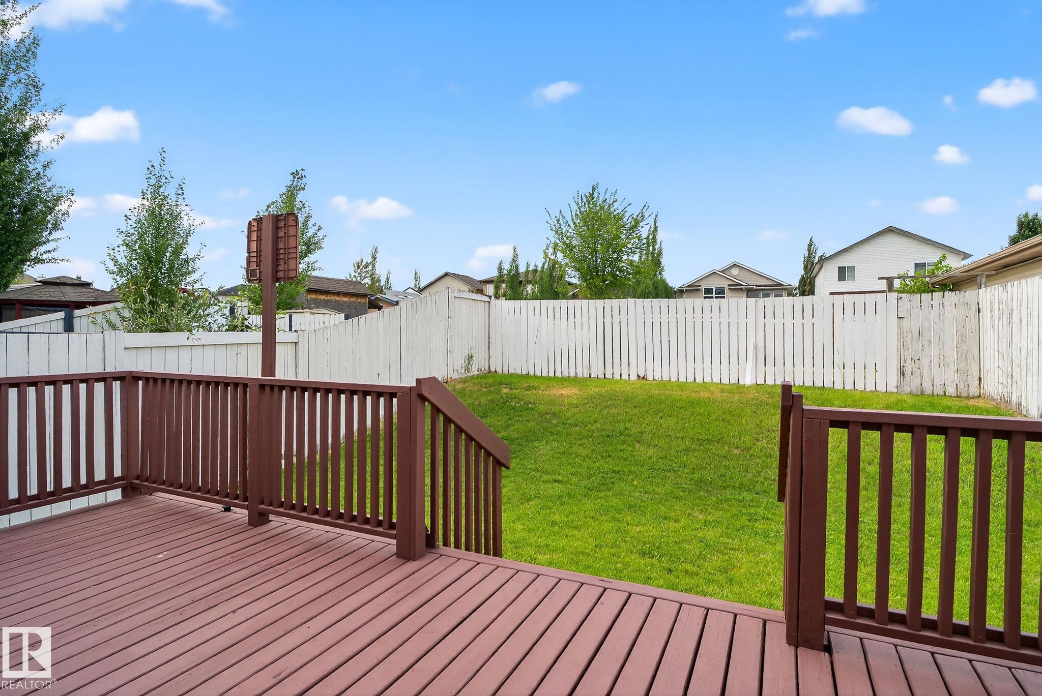 Photo 38 at 1914 37 Avenue NW, Wild Rose, Edmonton