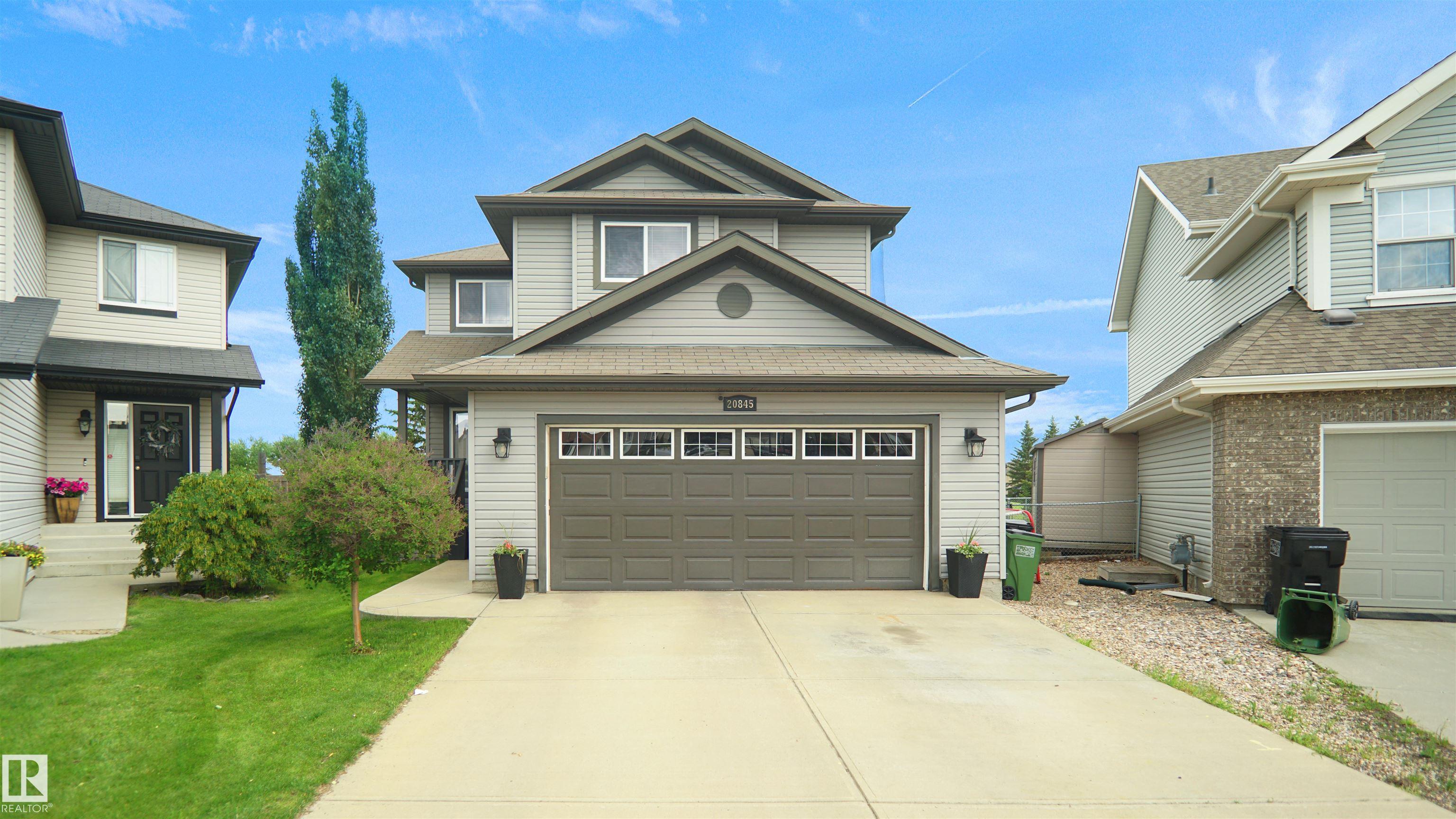 Photo 2 at 20845 92a Avenue NW, Suder Greens, Edmonton
