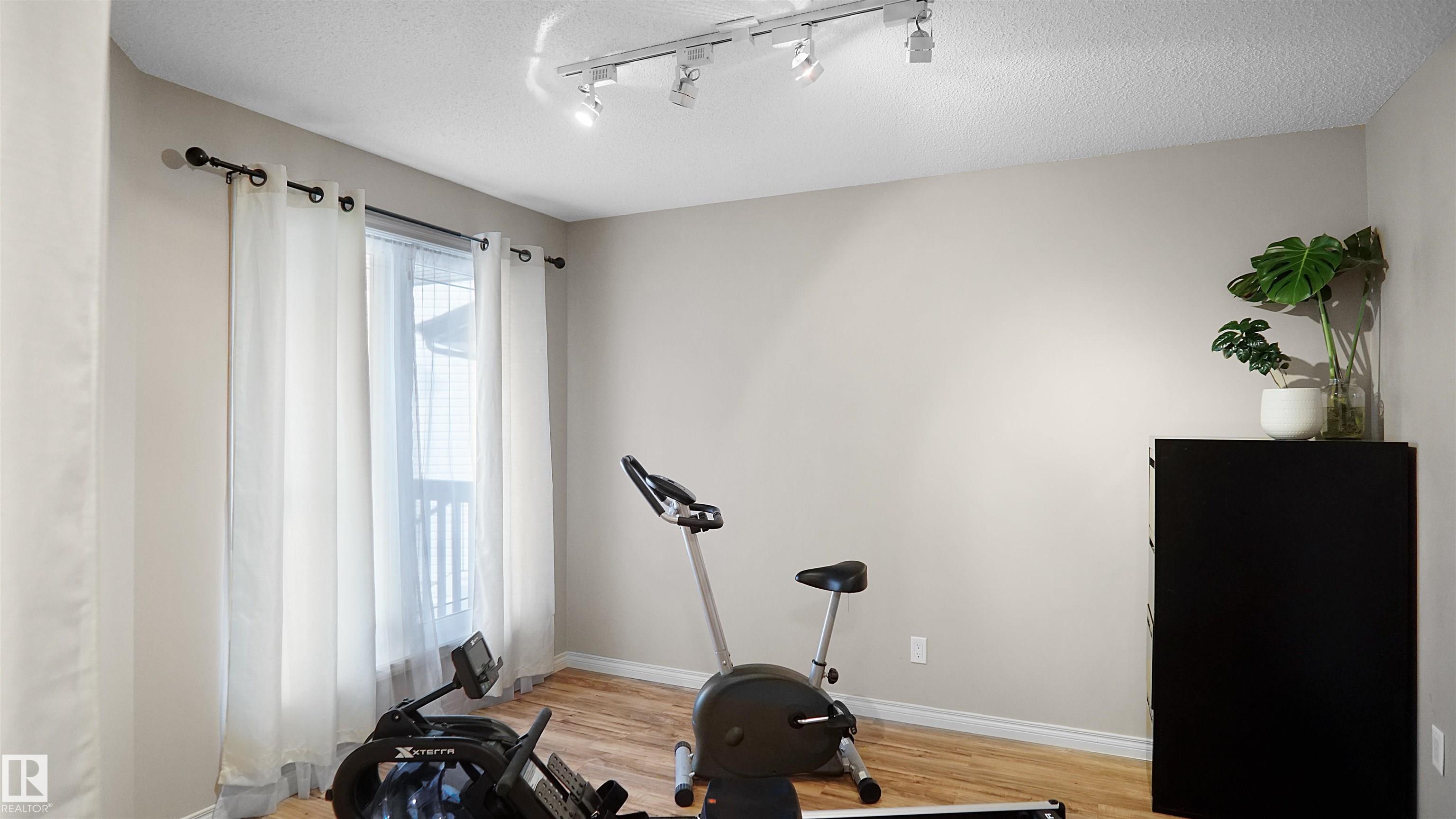 Photo 6 at 20845 92a Avenue NW, Suder Greens, Edmonton