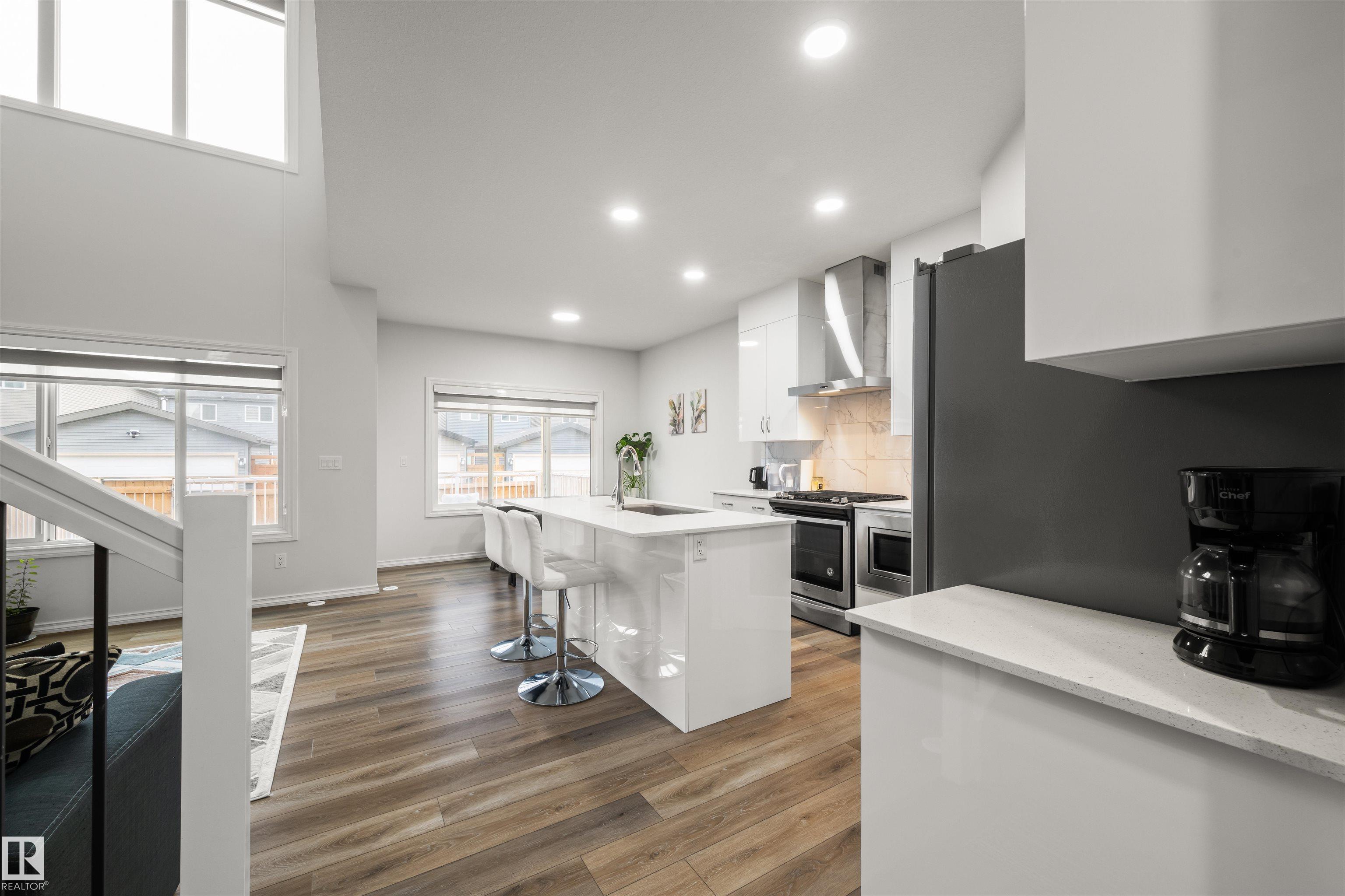 Photo 6 at 11979 34 Avenue SW, Desrochers Area, Edmonton