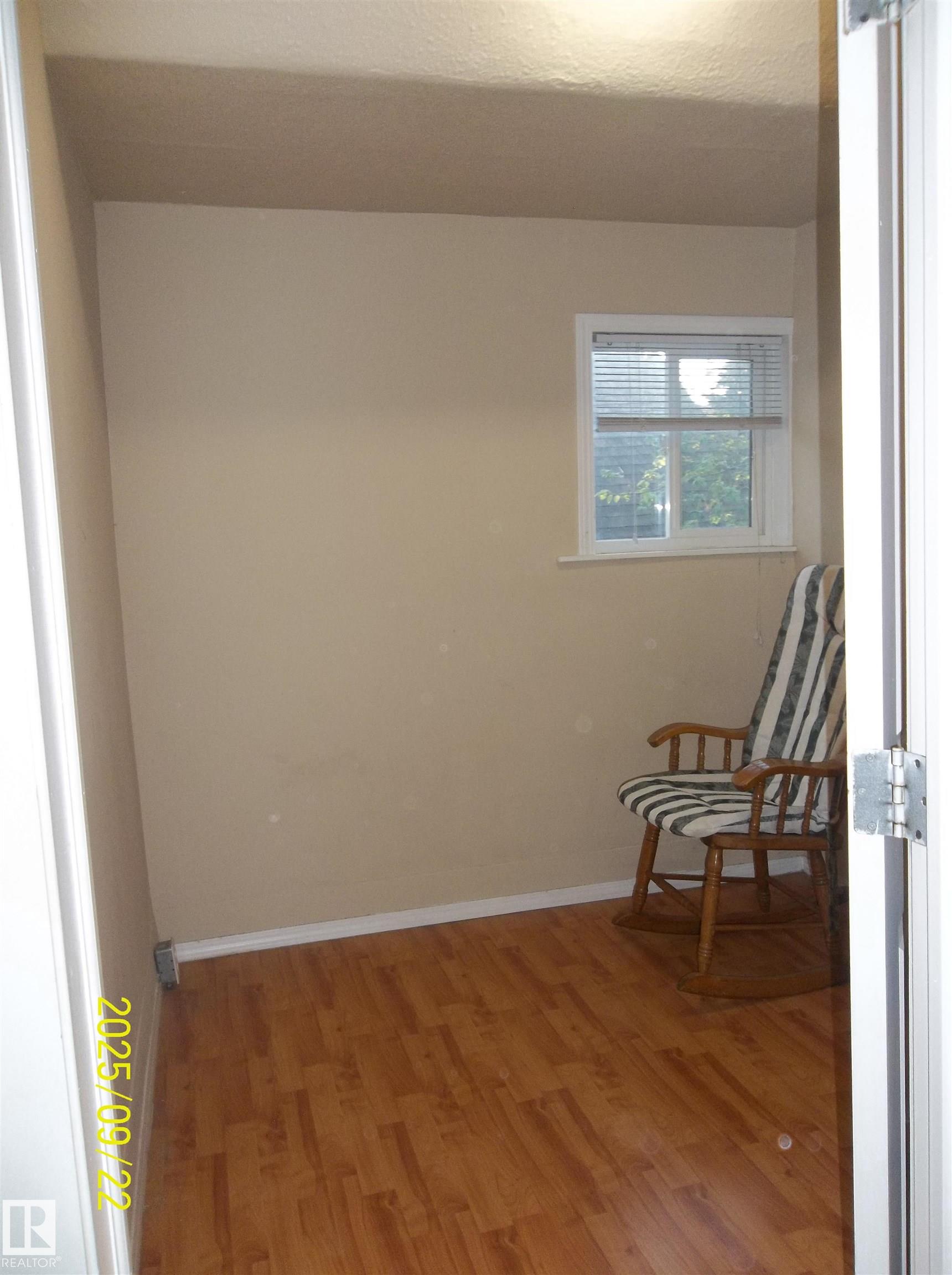 Photo 13 at 11824 79 Street NW, Eastwood, Edmonton