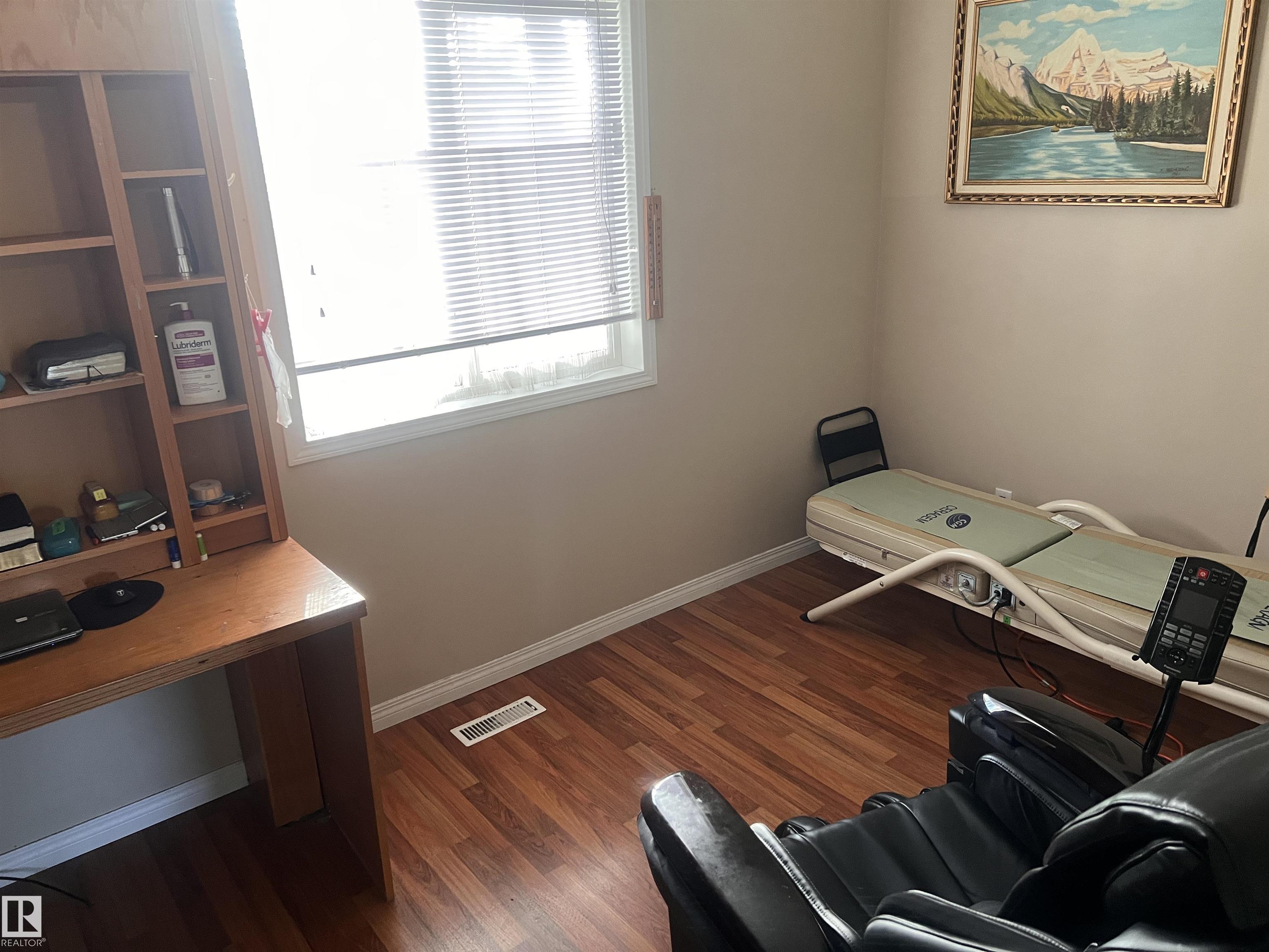 Photo 3 at 11824 79 Street NW, Eastwood, Edmonton